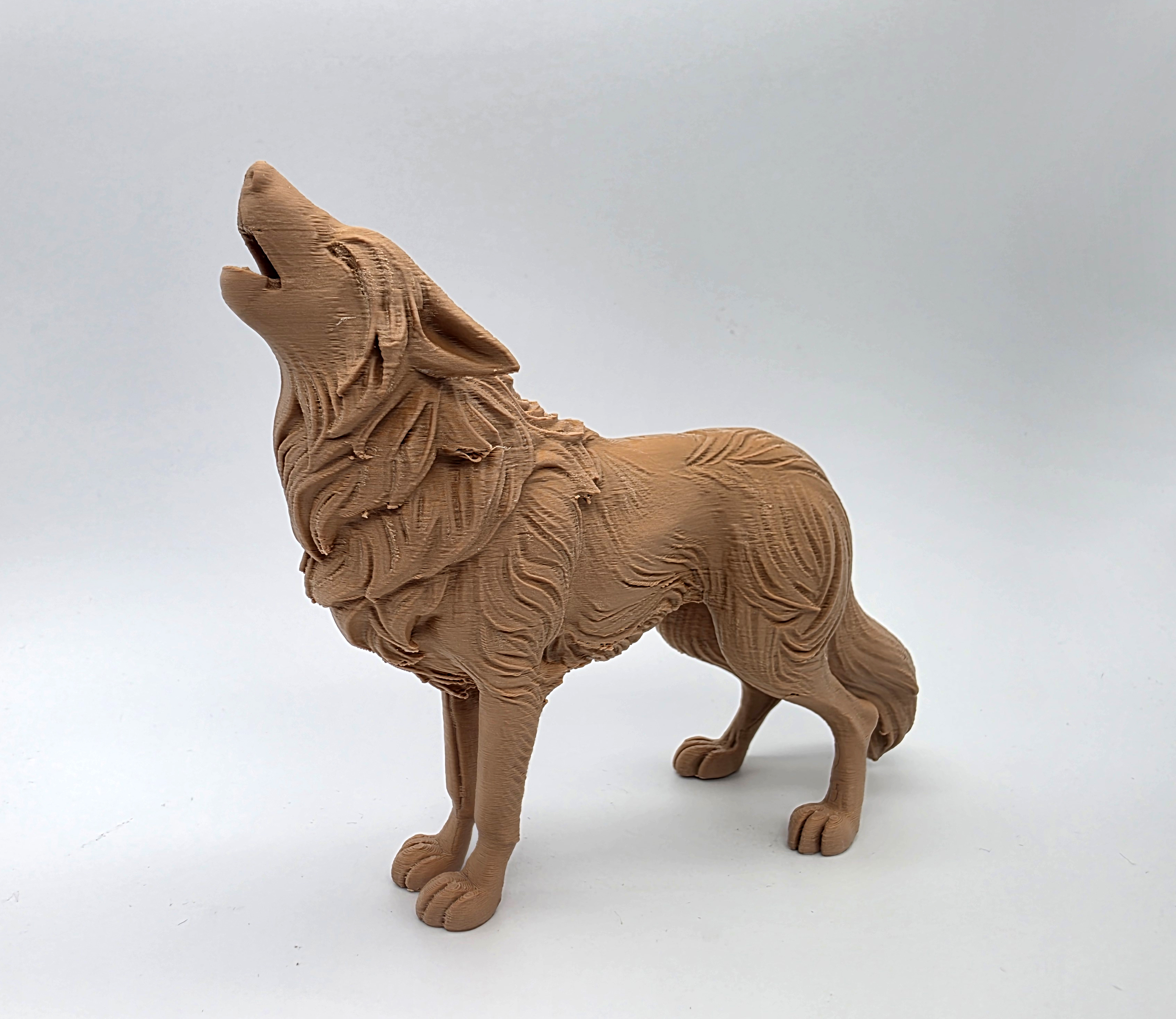 Miniatura 6 do modelo 3D Standing Howling Wolf Statue