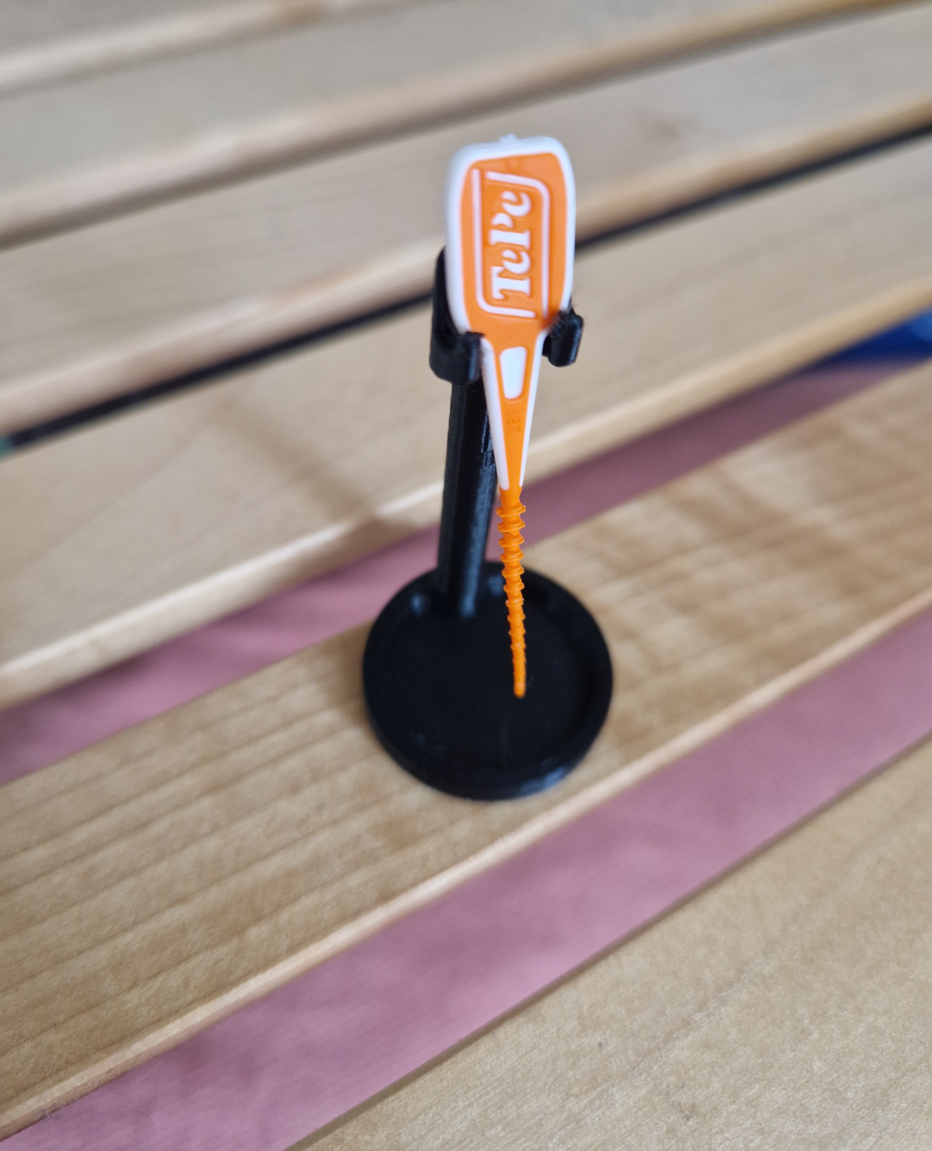 Dental pick holder