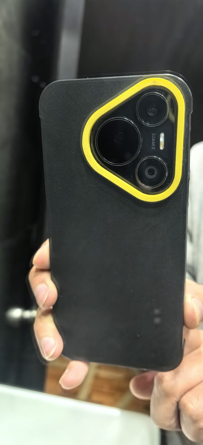 Minimalist Case for Huawei Pura 70 with Interchangeable Camera Ring  |  Case minimalista para Huawei Pura 70 con anillo de cámara intercambiable