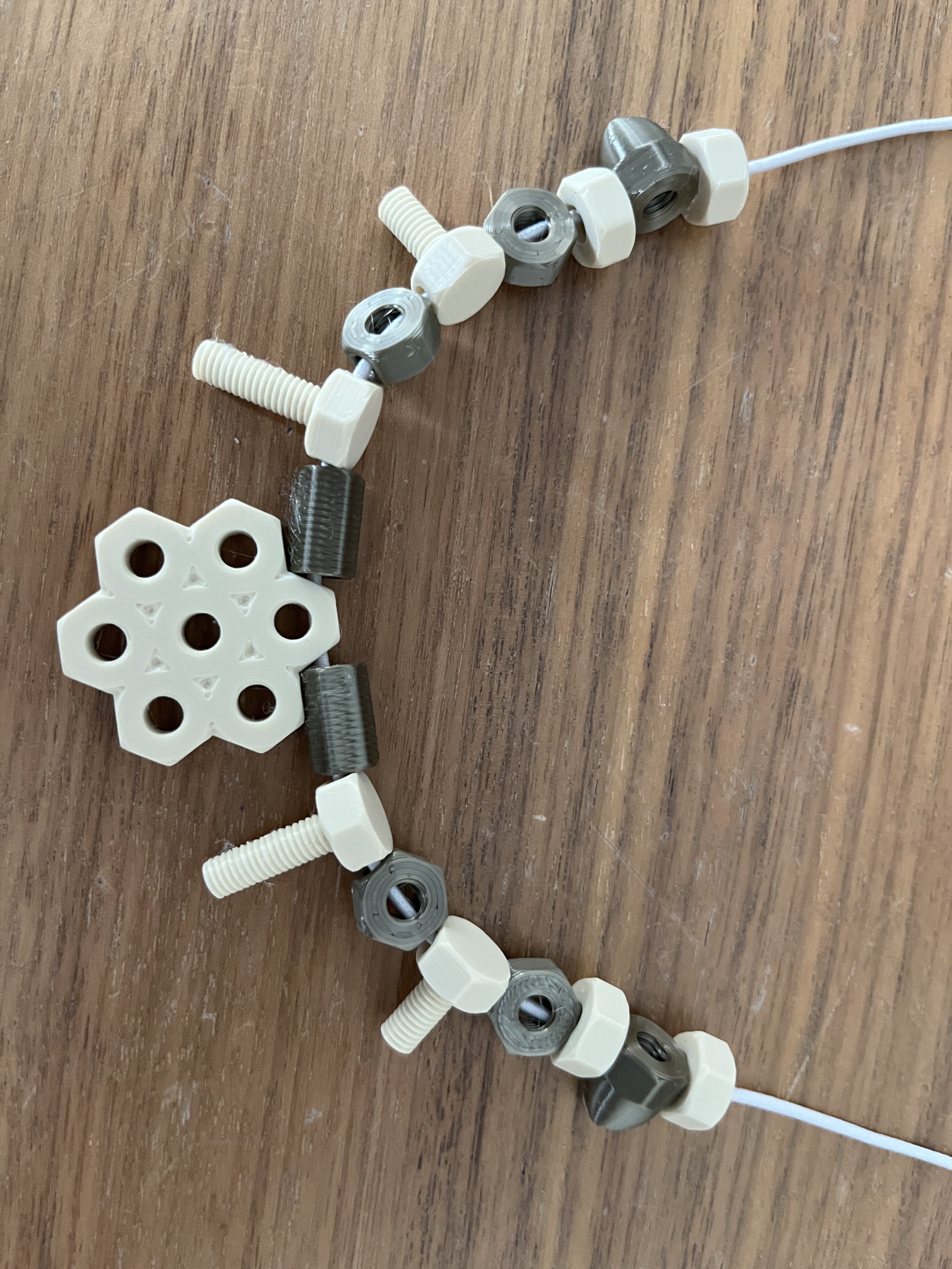 Bolts&Nuts Beads