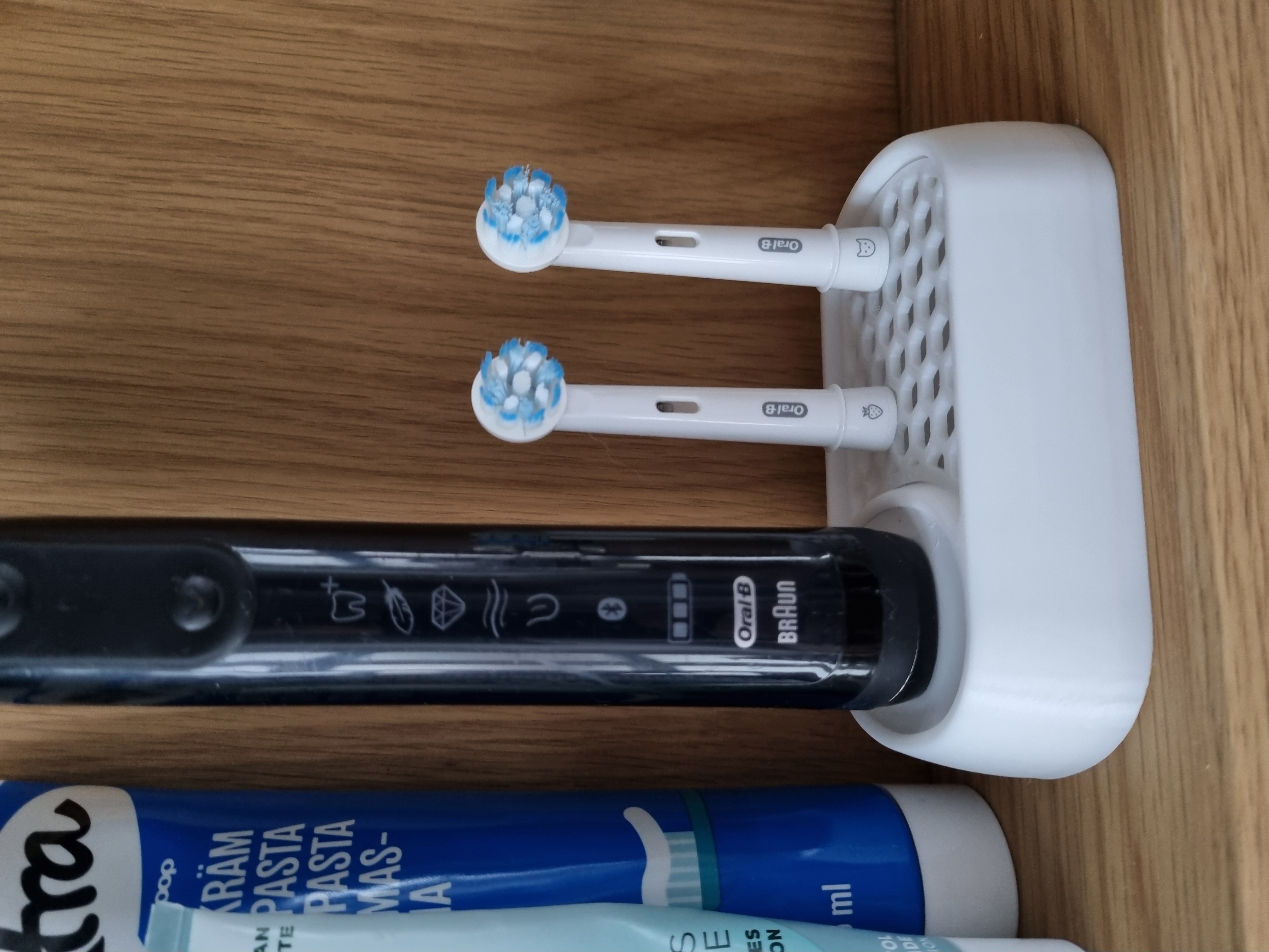 Yet another Oral B charger stand with drip tray for two heads
