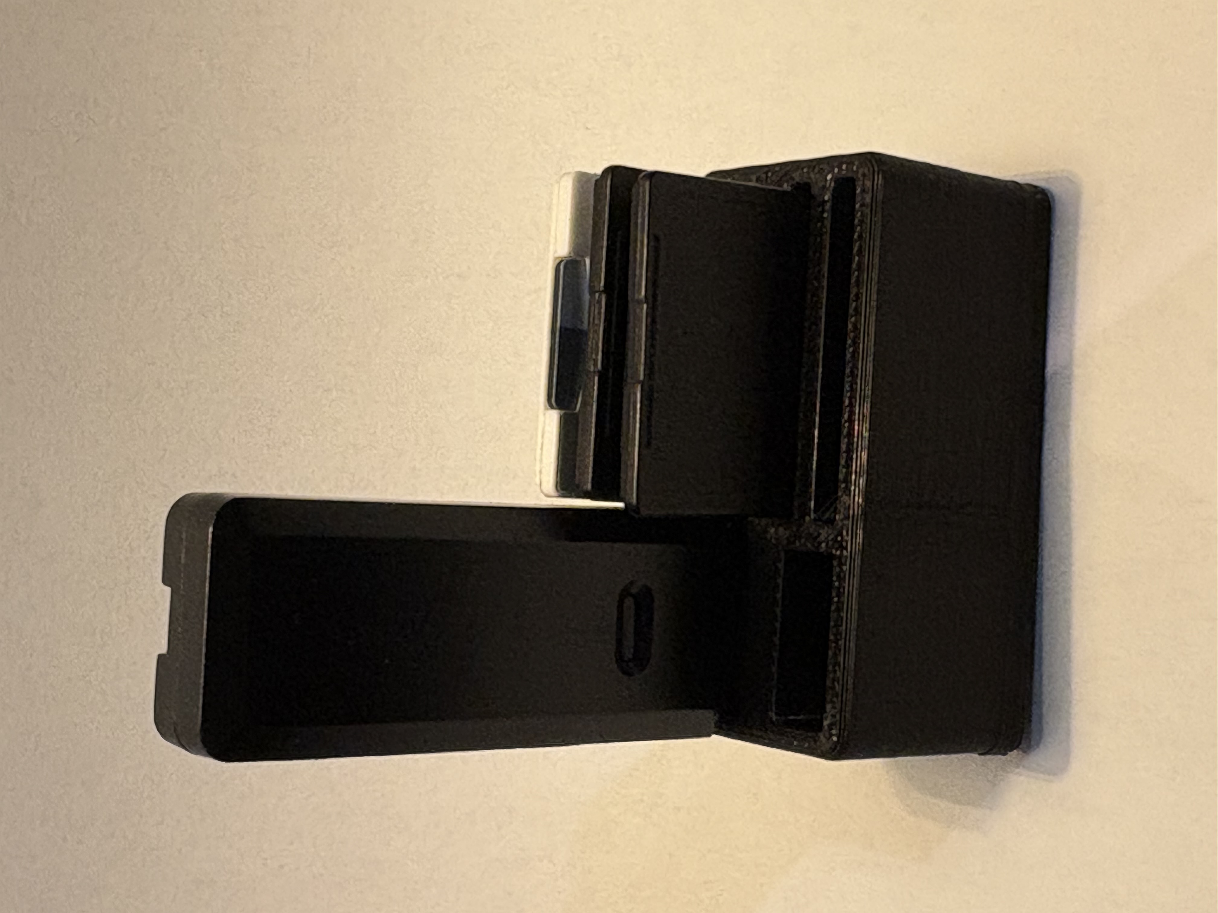 Usb and sd card organiser