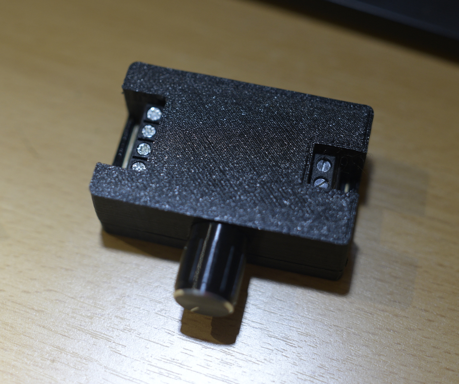 Ein kompaktes Gehäuse für den PAM8406 Class D/AB USB Verstärker.
