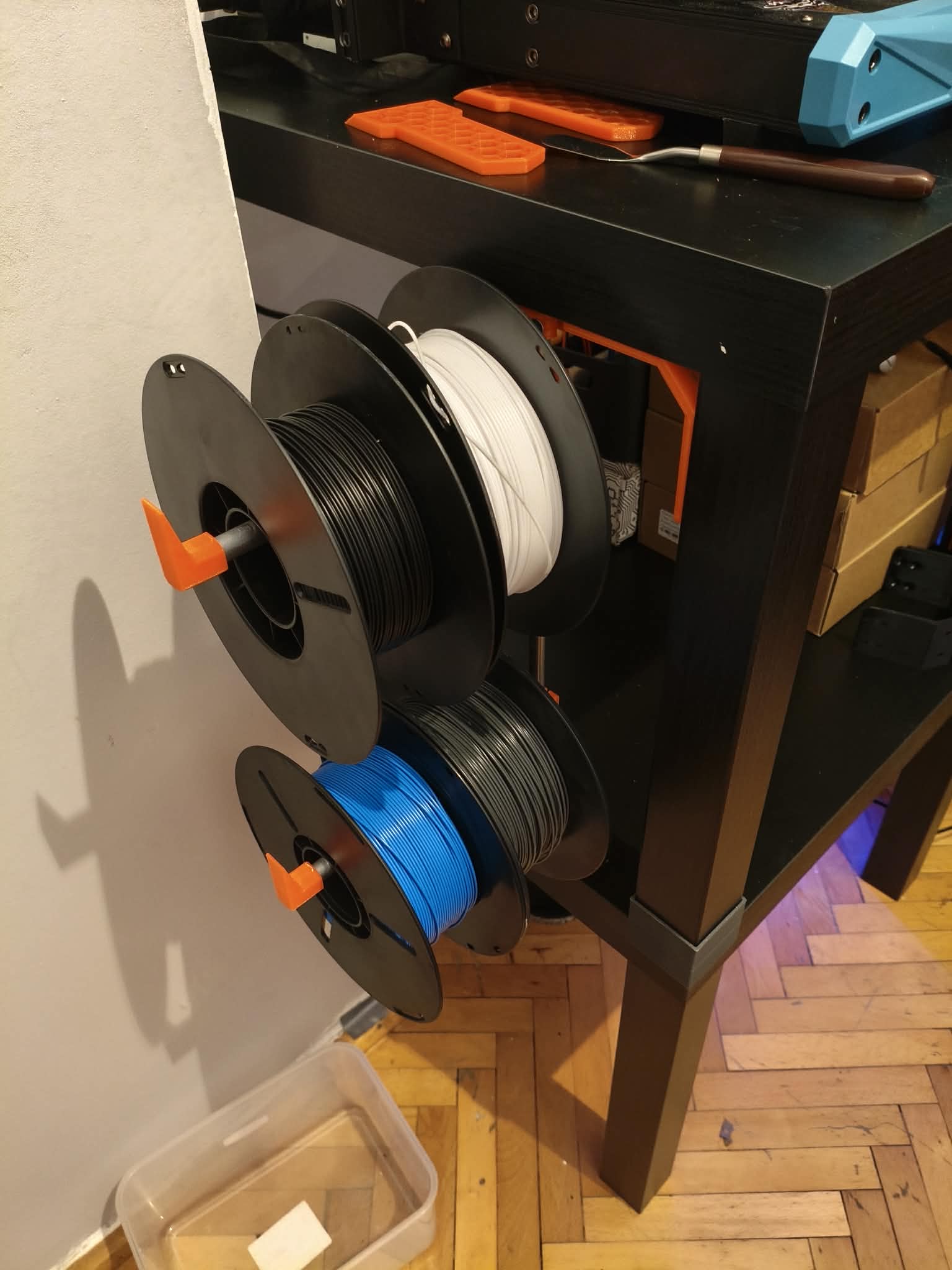 Simple Modular LACK Spool Holder