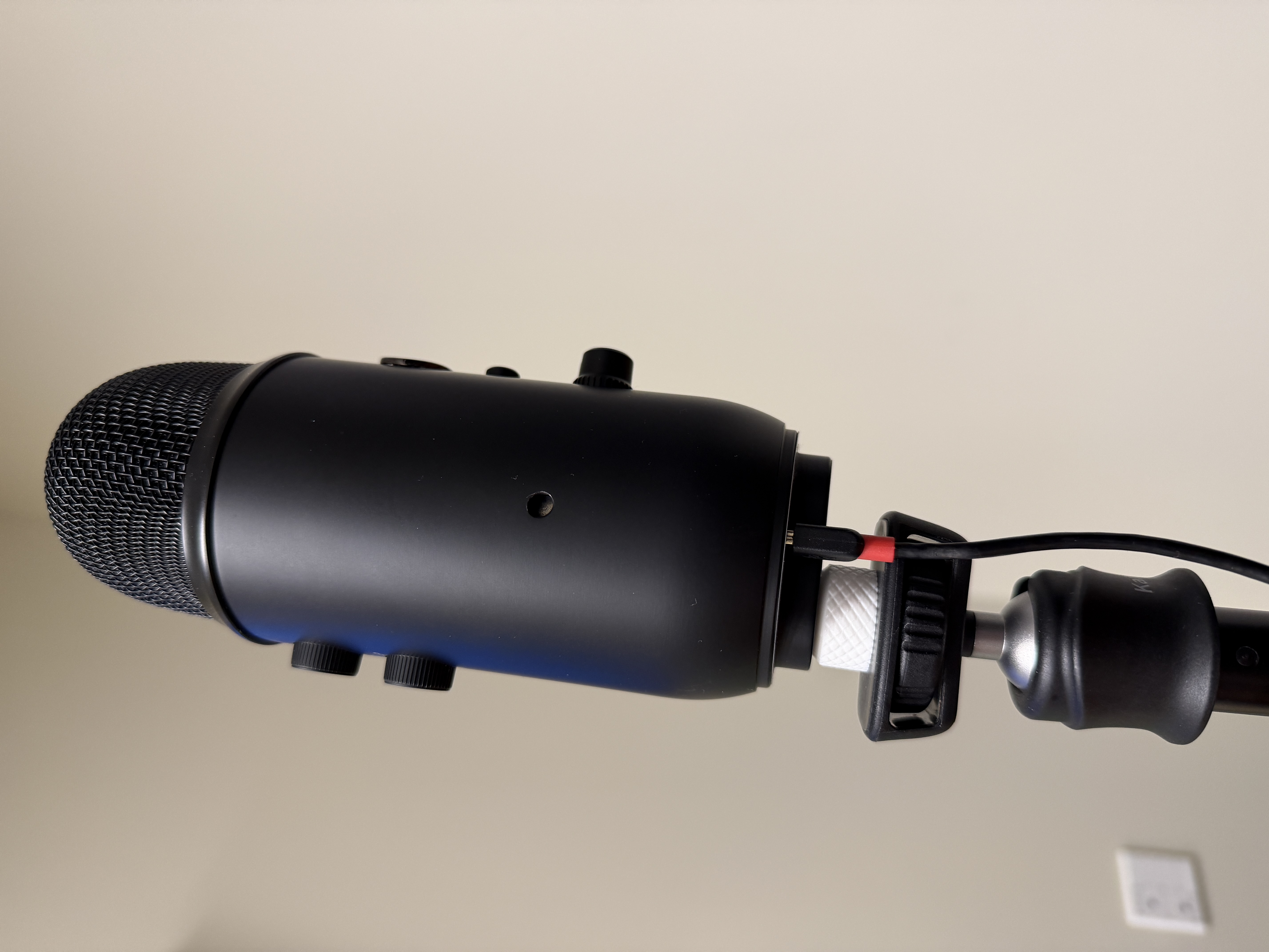 Bule Yeti Mic Thread Adapter to 1/4 20