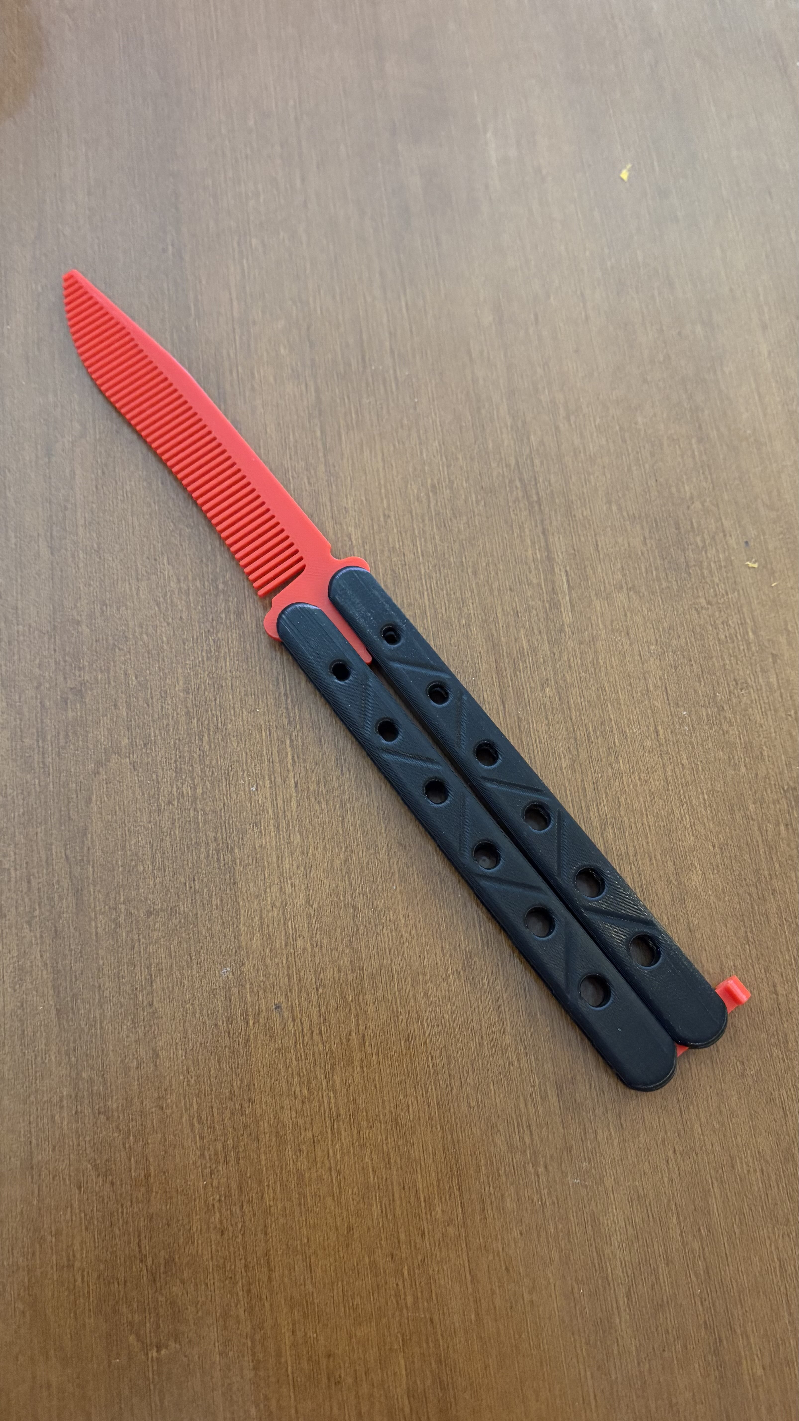 Butterfly Comb w/ Locking Mechanism (No hardware required)