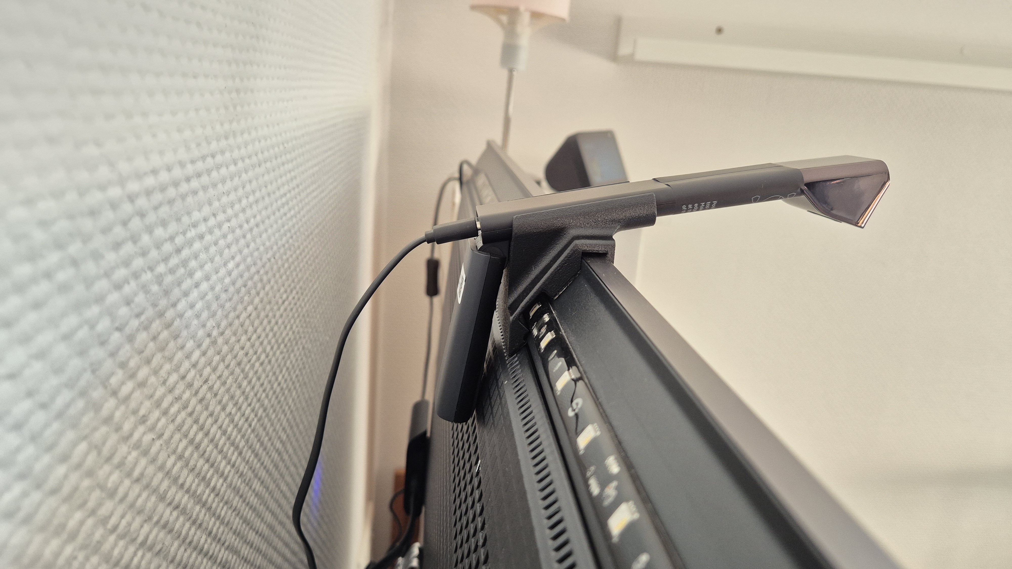 Govee TV Backlight 3 Lite mount for TCL Q7C