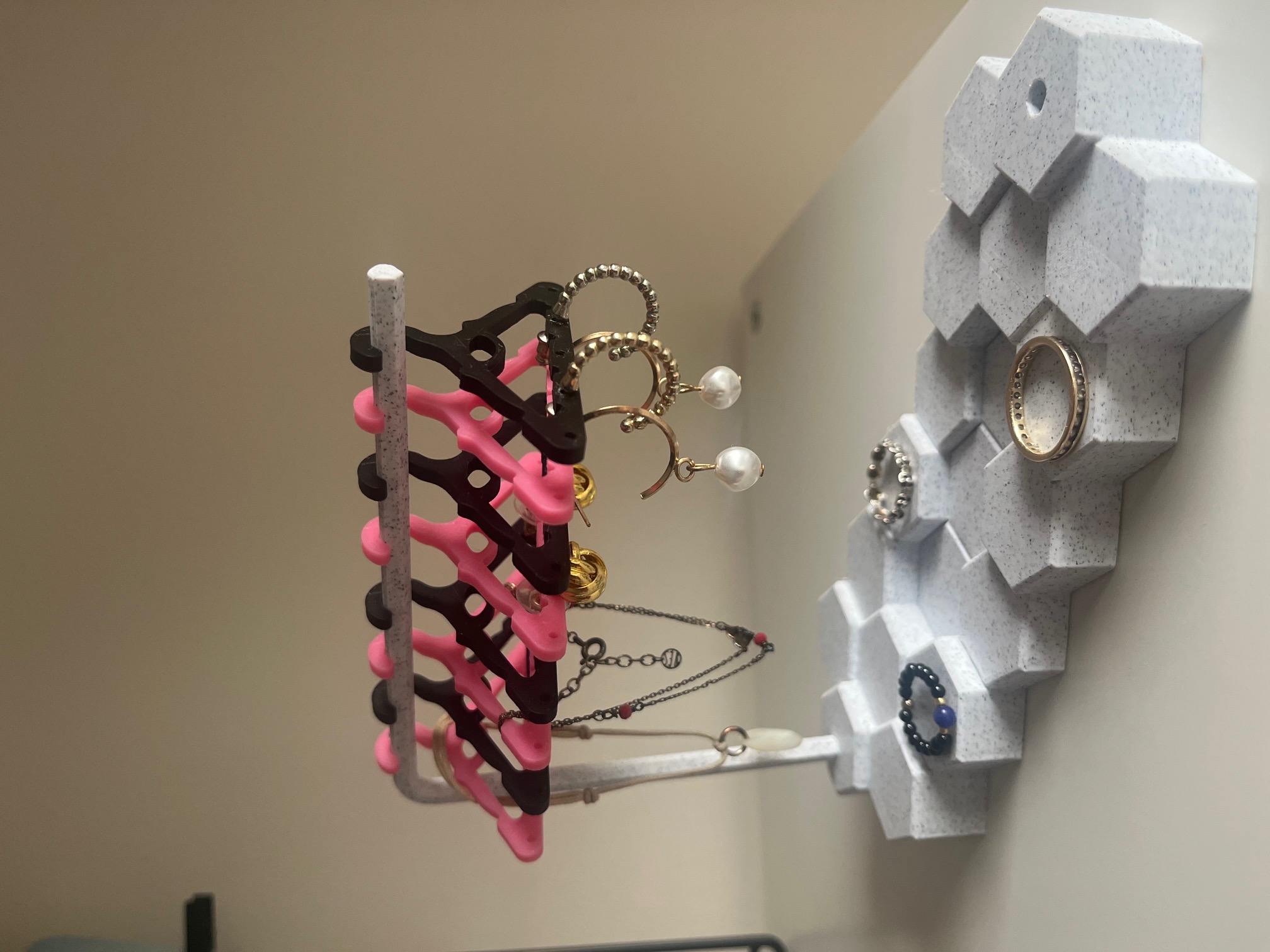 Jewelry hanger