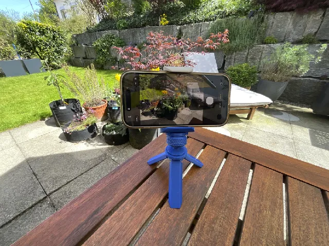 Remix of Phone holder base for tripod