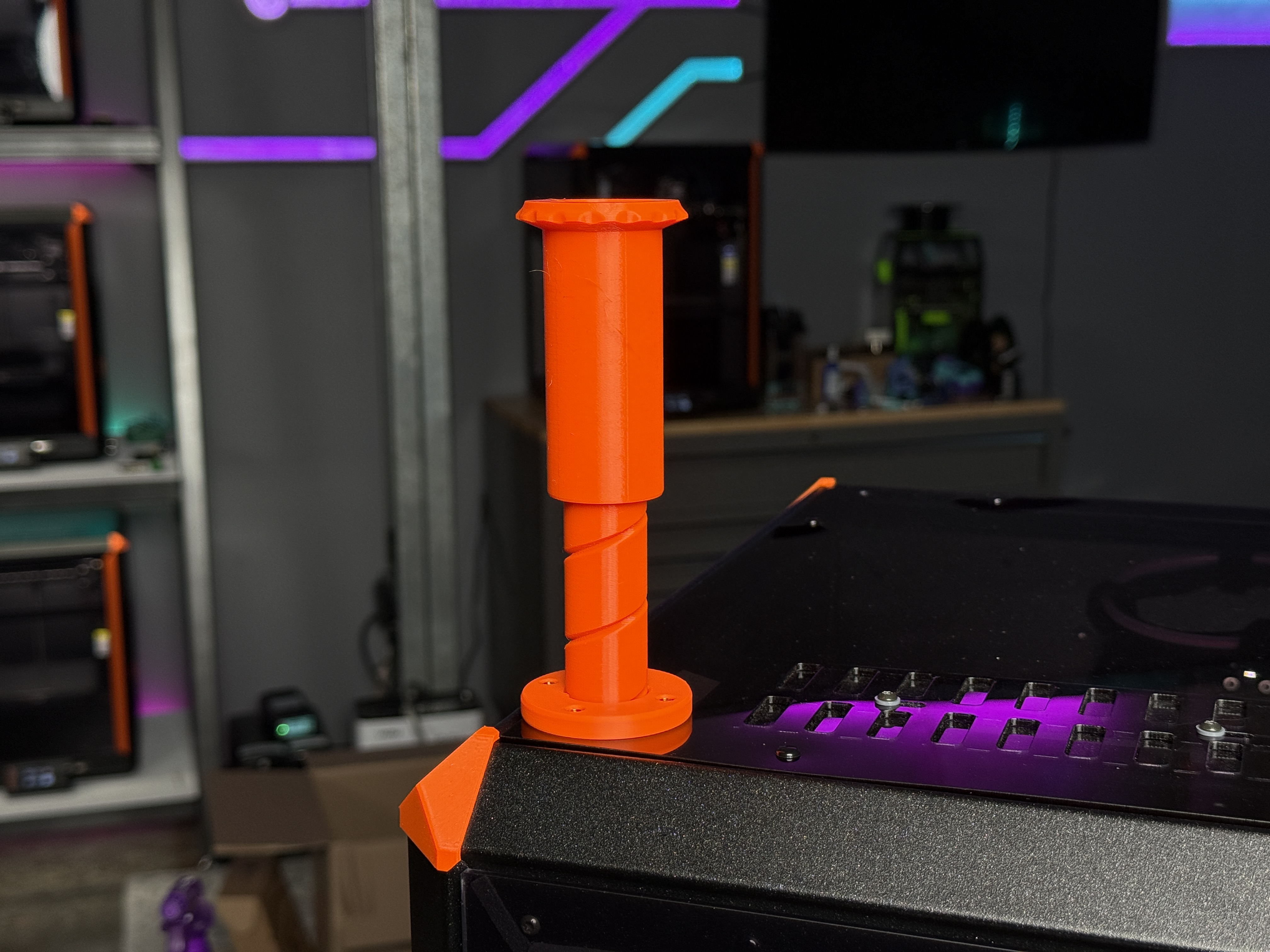 Core ONE 2kg Spool Holder with a Twist