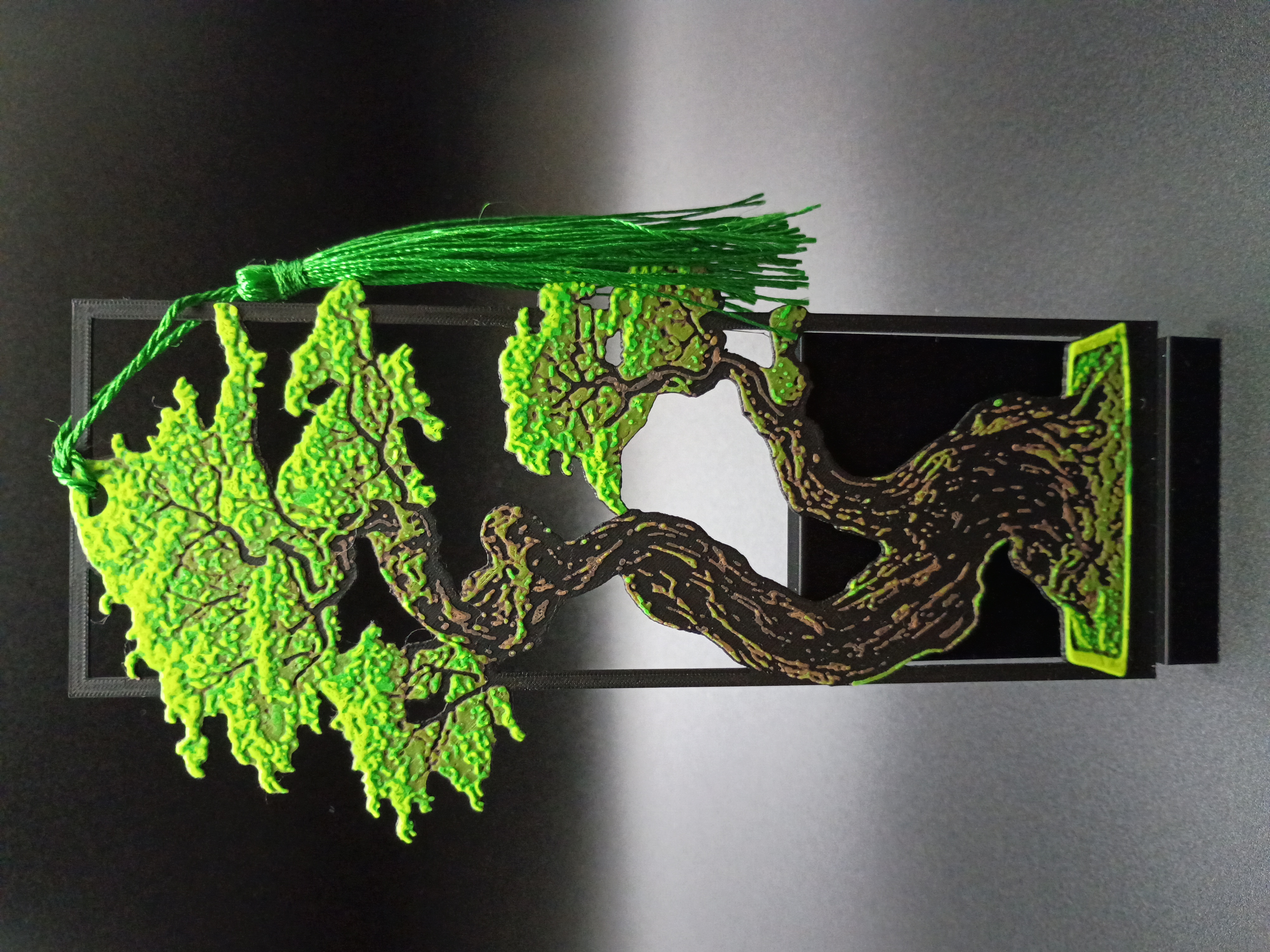 Miniatura 3 do modelo 3D Bonsai Tree Bookmark Framed