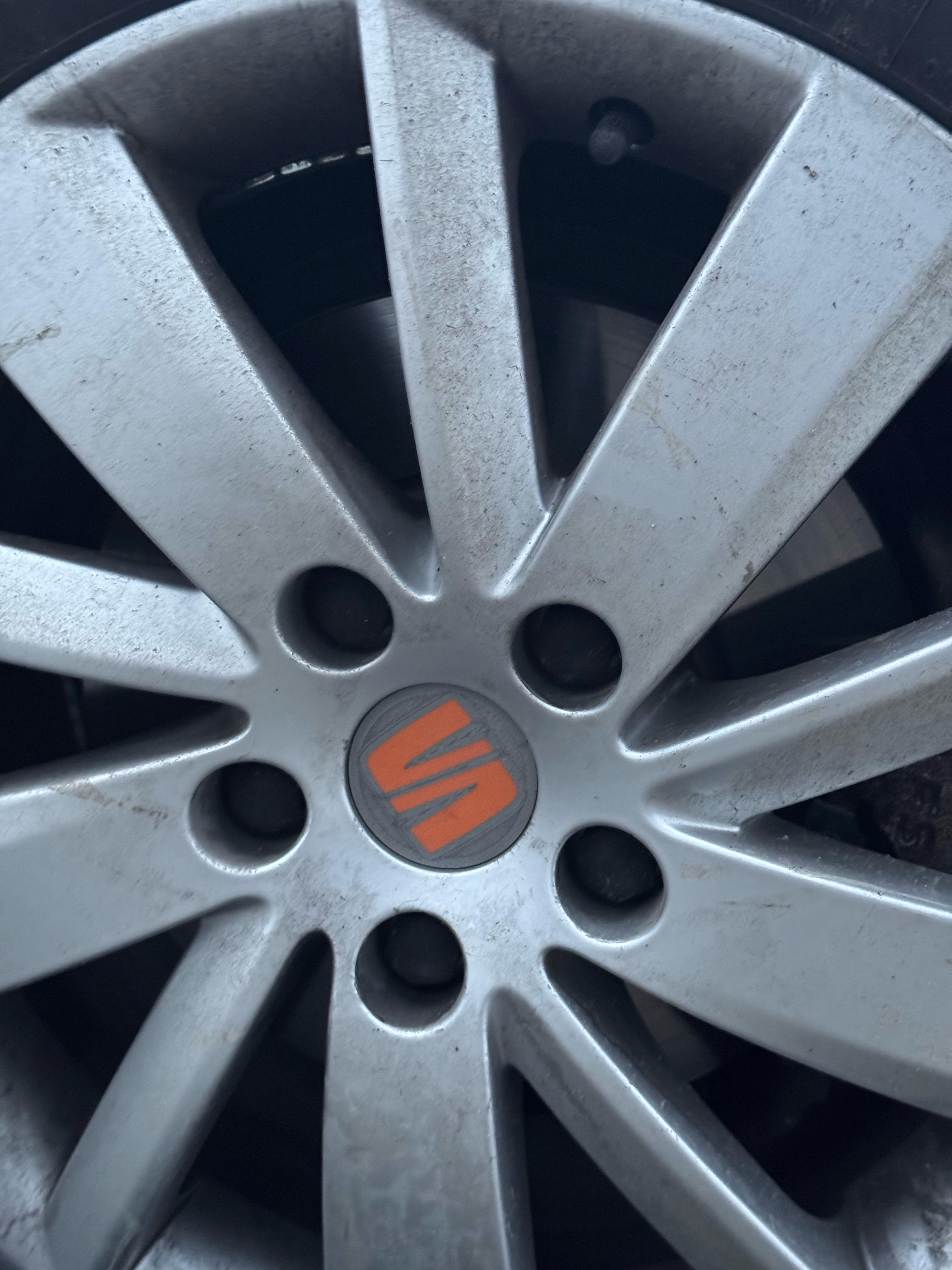 Seat 5f wheel center covers hub caps 56mm
