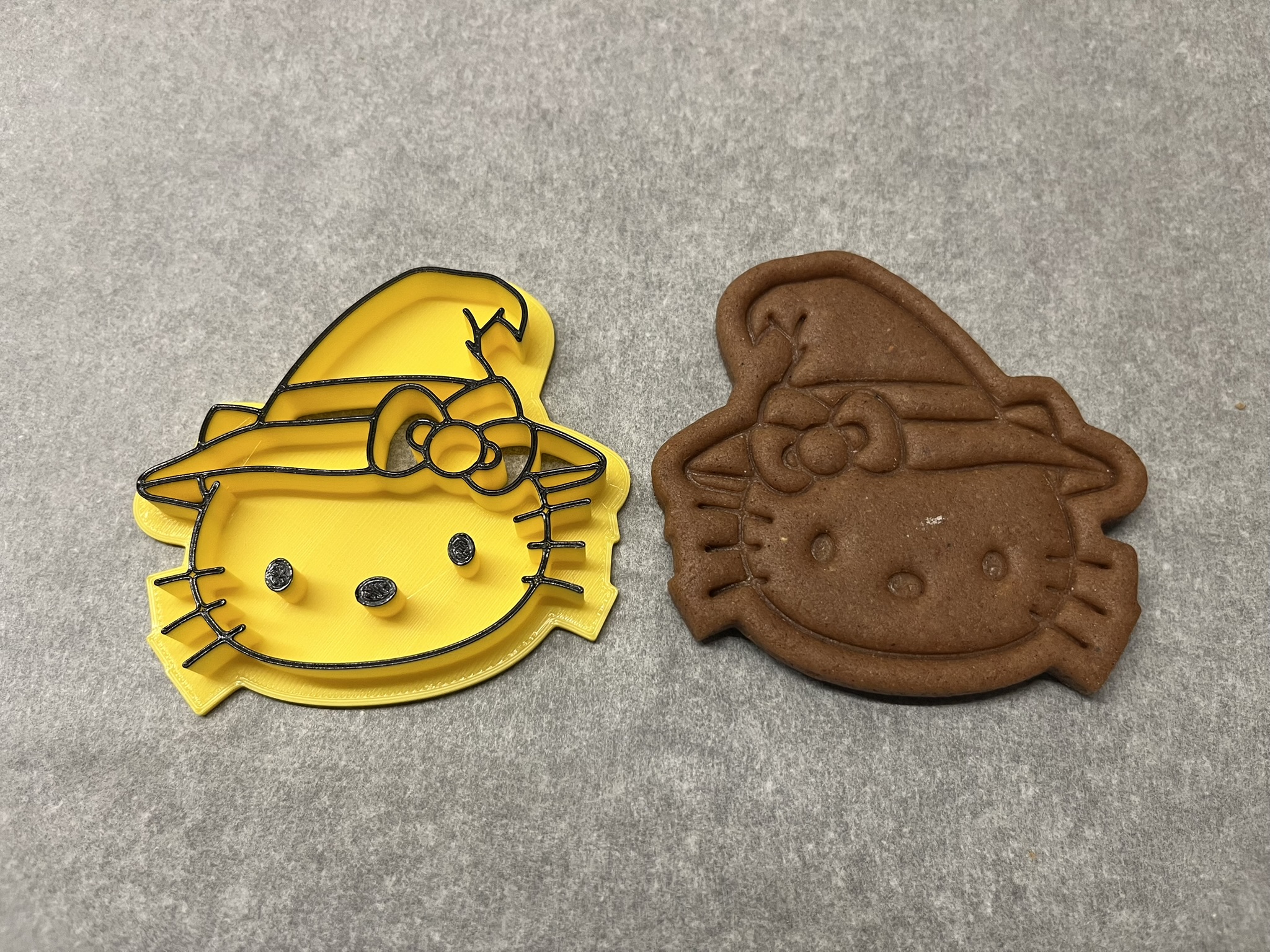 Hello Kitty head halloween cookie cutter