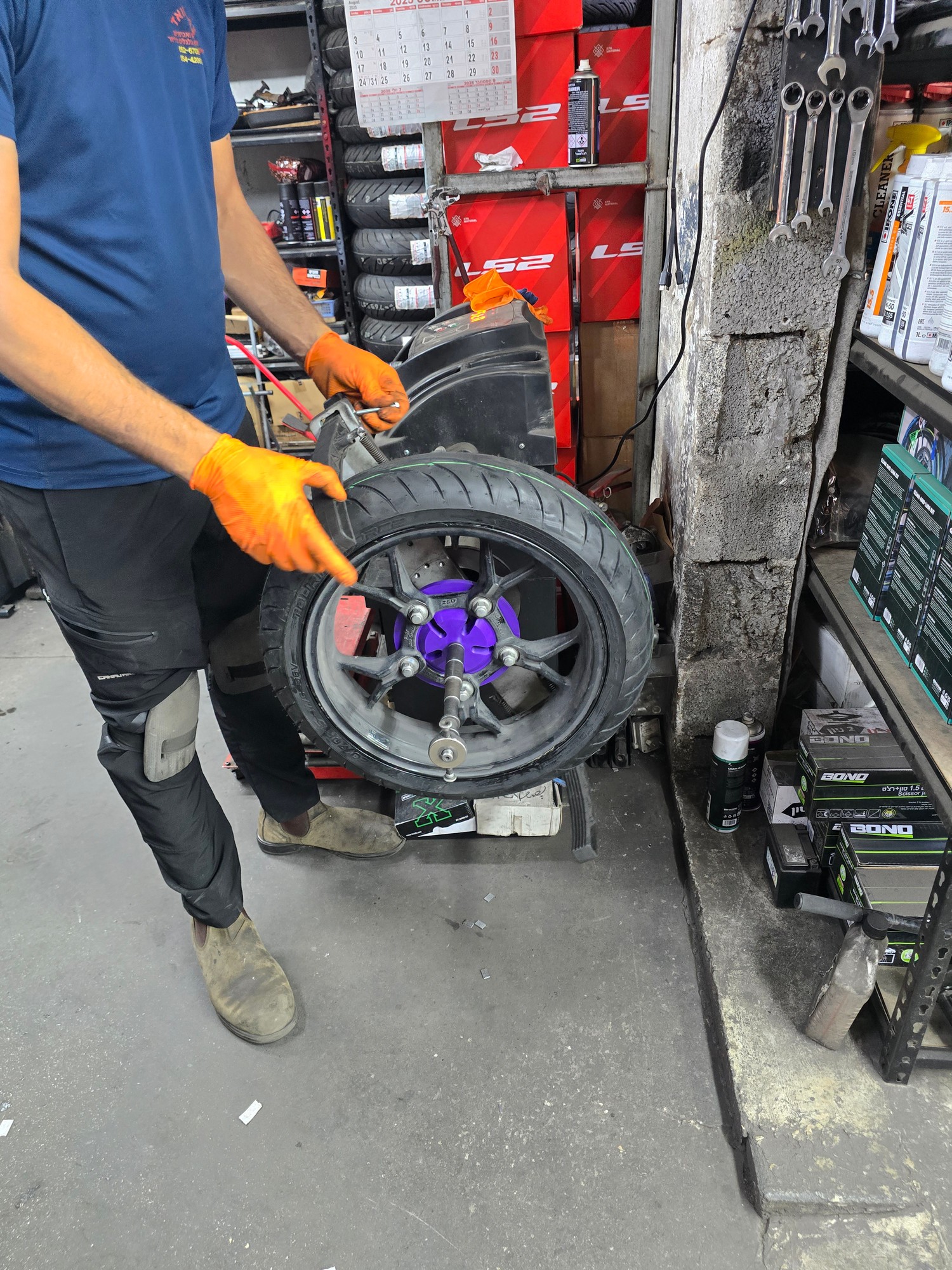 Yamaha Niken Adaptor for Wheel Balancing Machine — miniatura 3