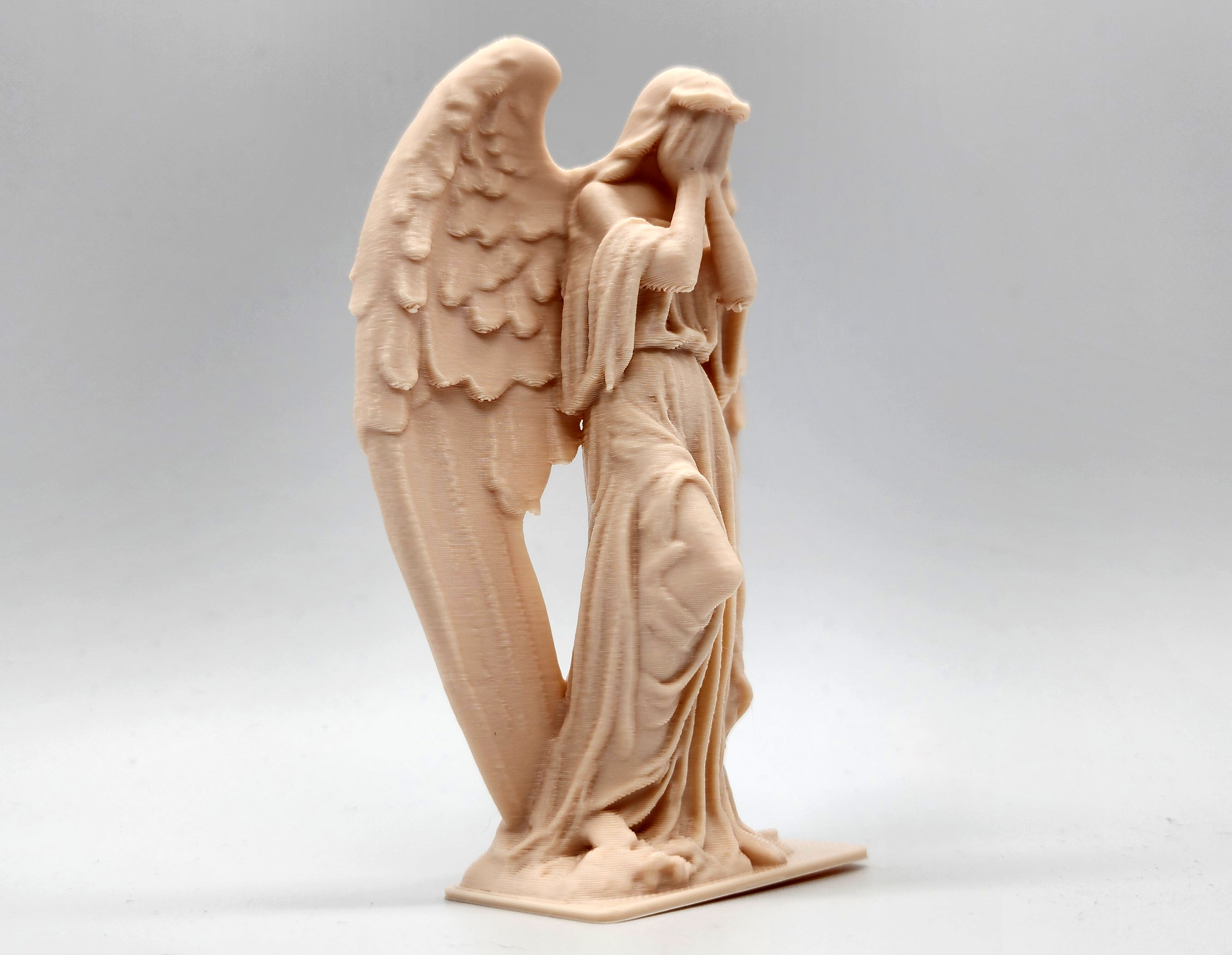 Miniatura 3 do modelo 3D Weeping Angel Statue