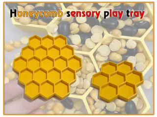 Honeycomb sensory play tray