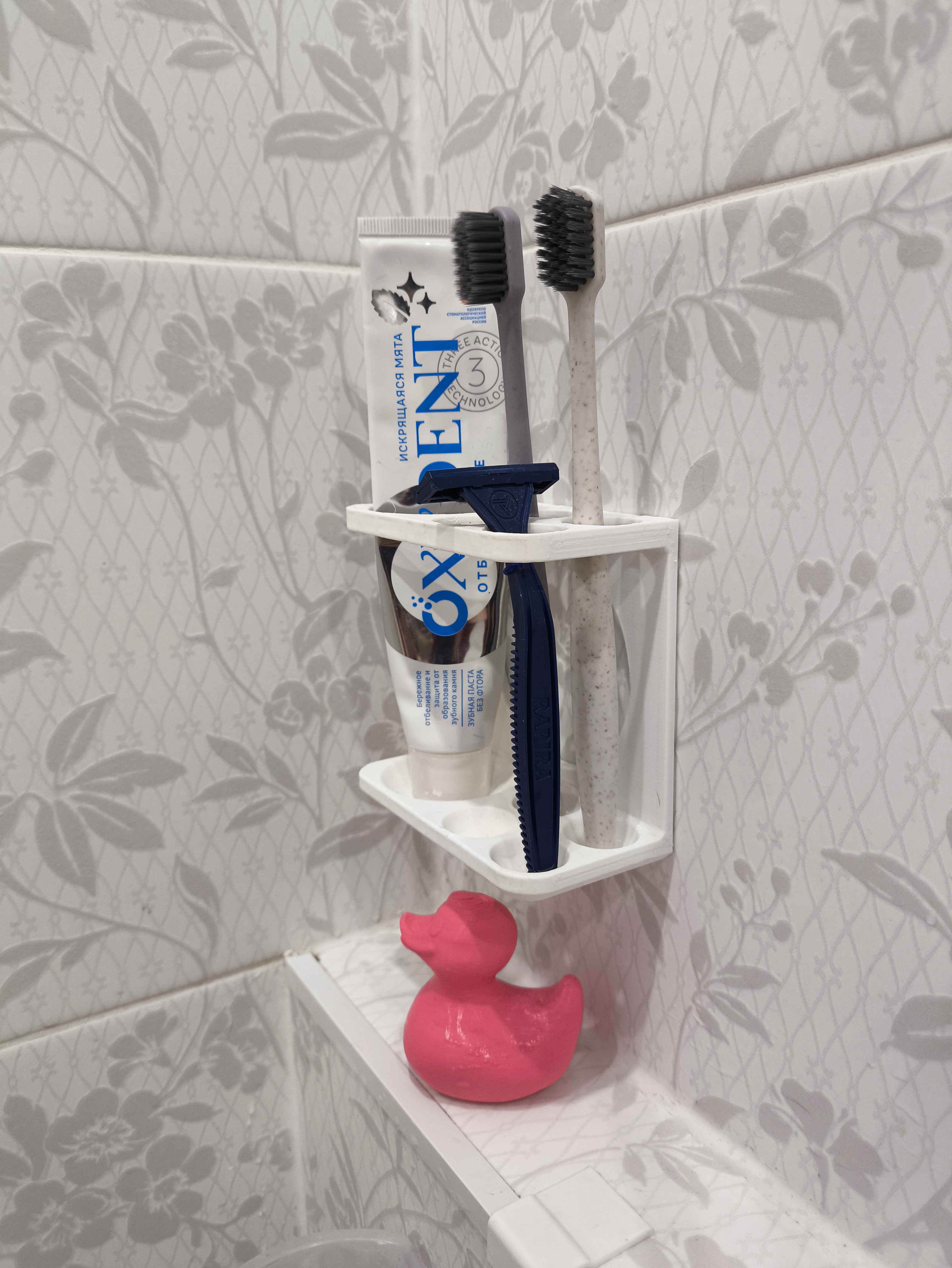 Toothbrush holder — thumbnail 3