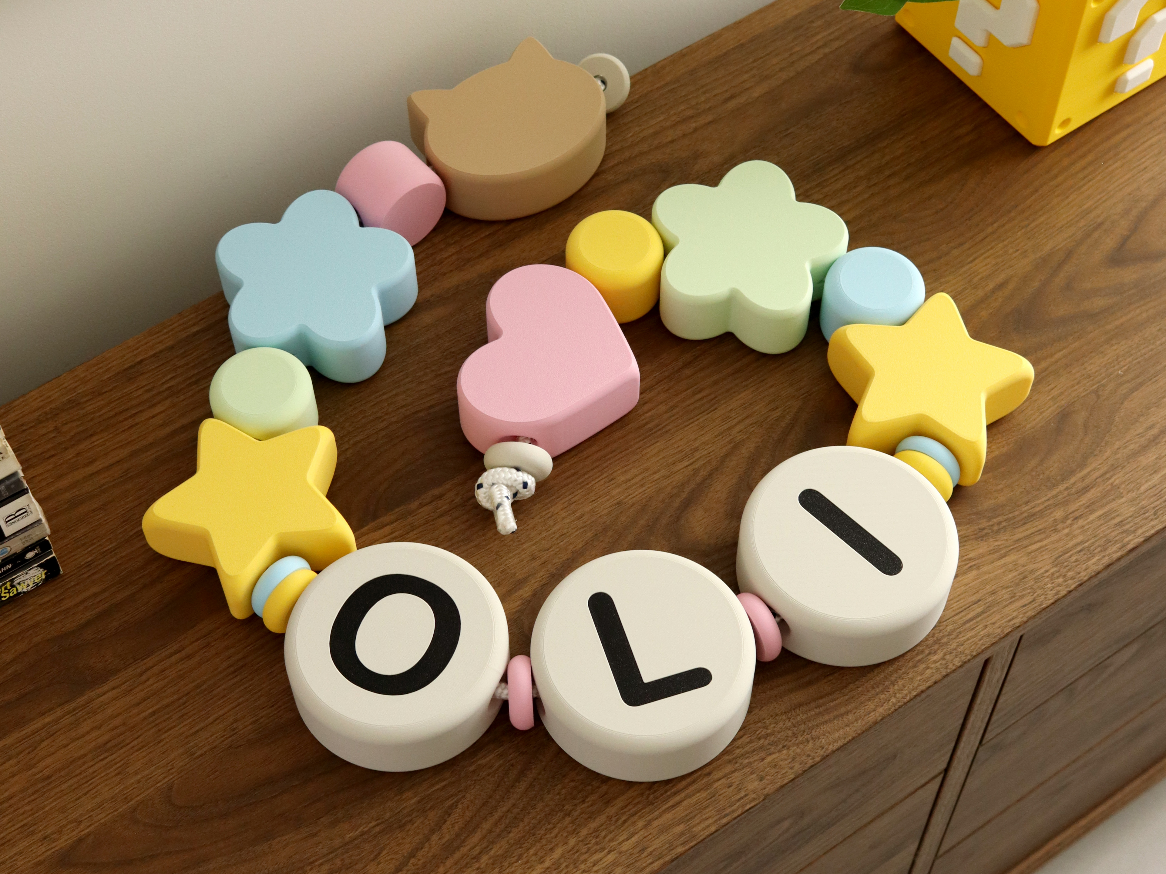 MOJI - Giant Friendship Bracelet