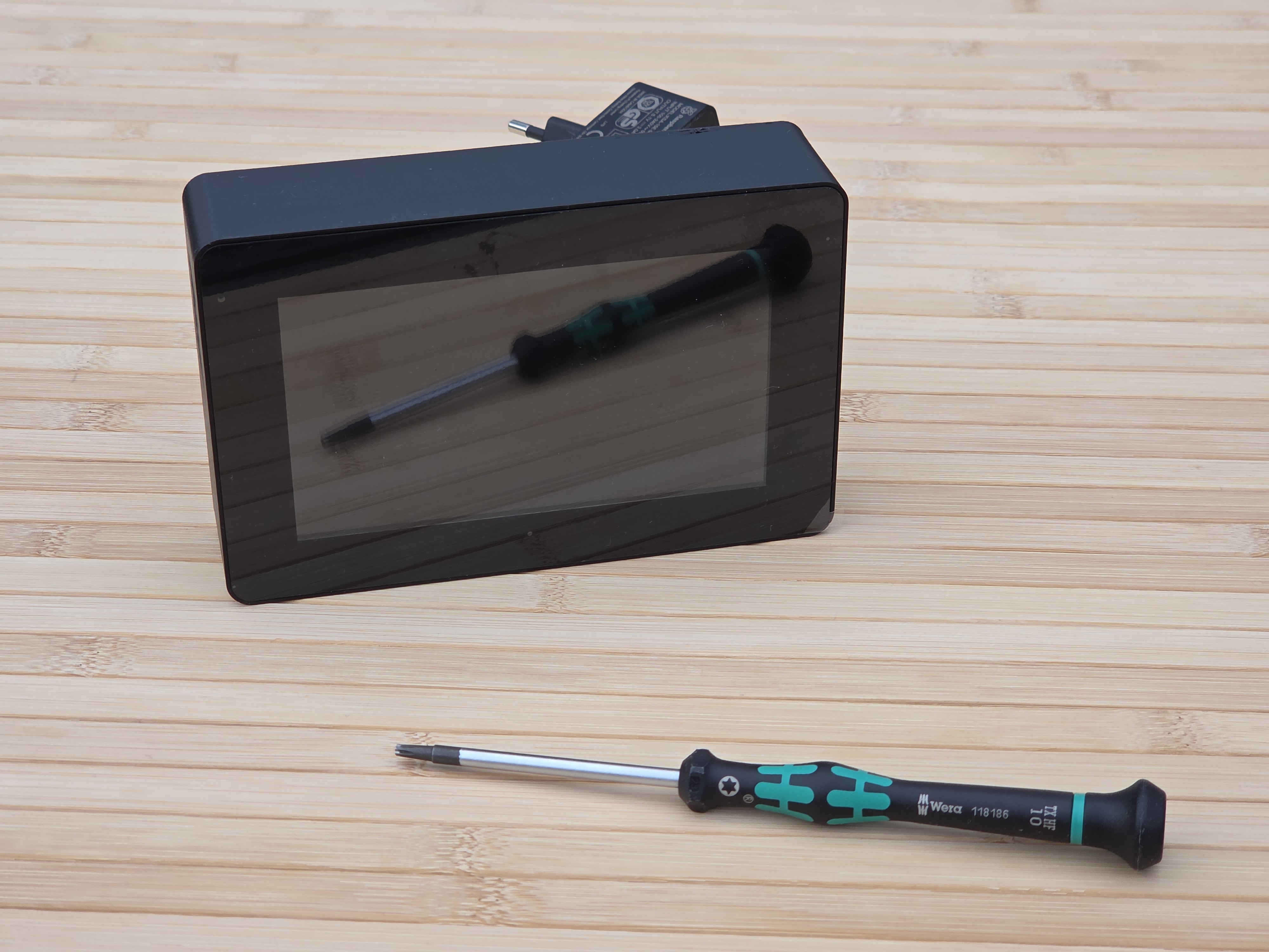 Raspberry Pi 5" Touch Display 2 Frame for RaspberryPi 4 - Horizontal - incl. Cutout - by Nerdiy.de — miniatura 5