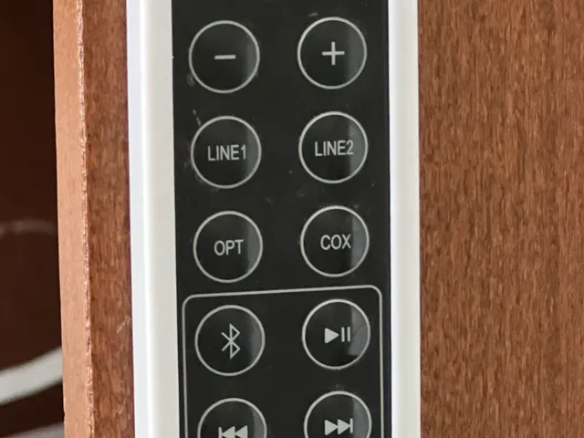 edifier RC10e remote holder