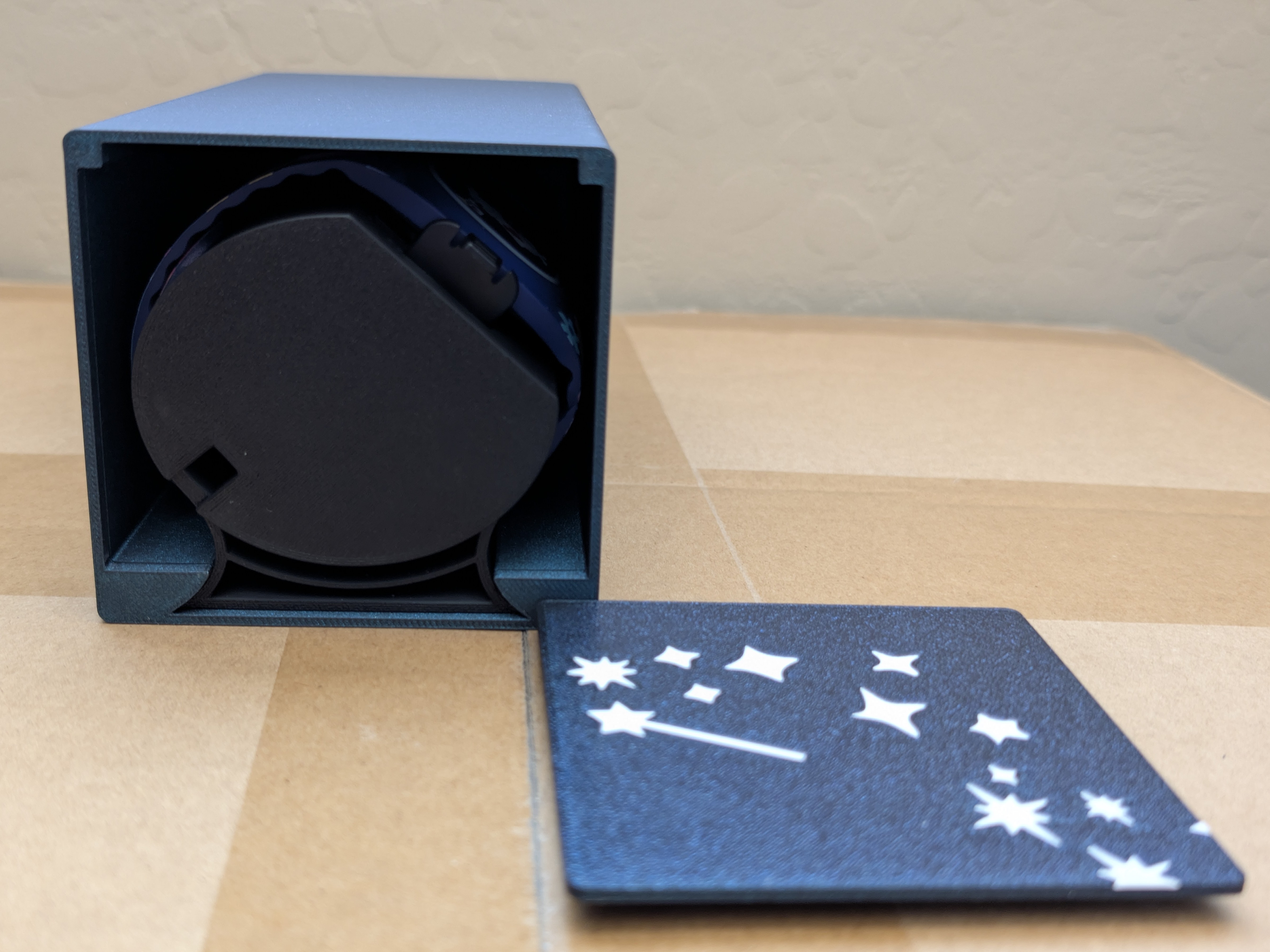 MagicBand+ Docking Station with Protective Shell — thumbnail 7