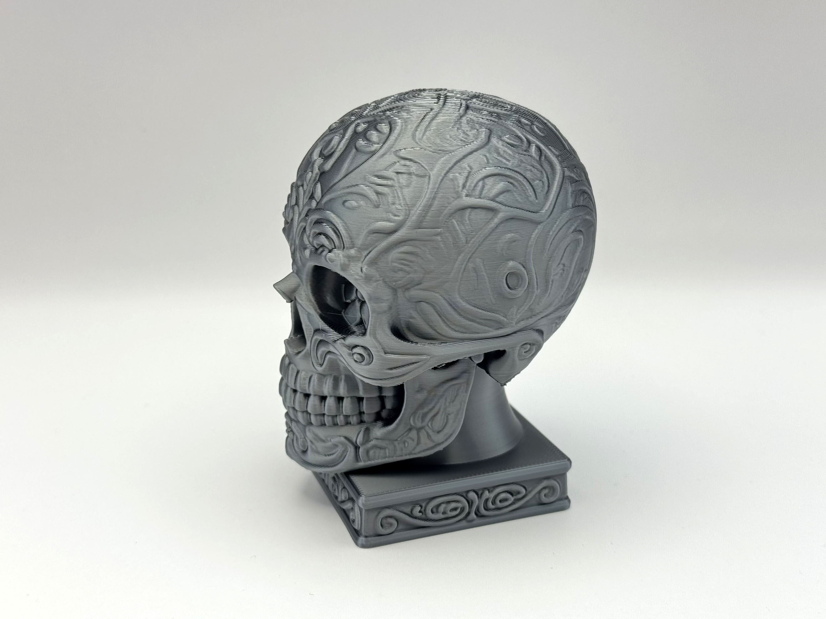 Ornate Skull Bust — miniatura 2