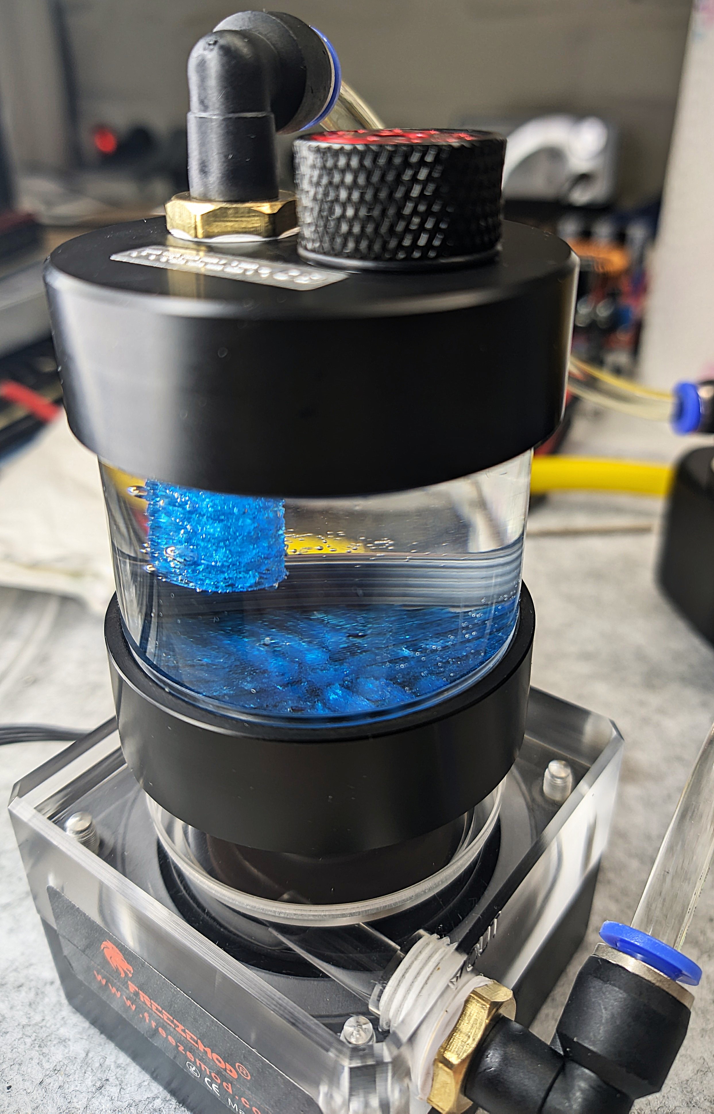 G1/4 reservoir anti cyclone disk and bubble strainer insert for (printer) watercooling