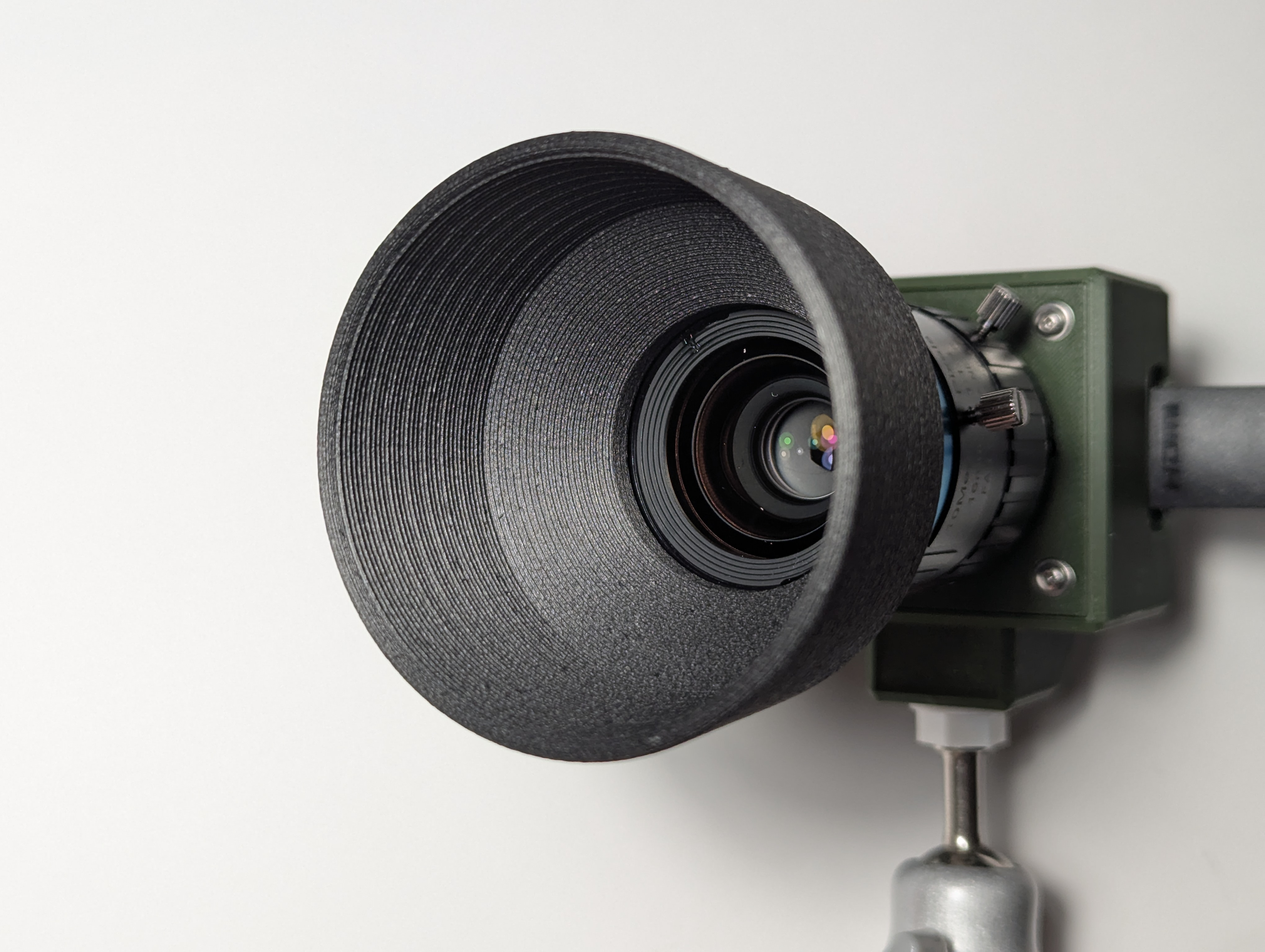 Lens Hood (37mm thread) and cap