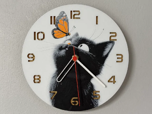 wall / desk clock Cat & Butterfly HueForge