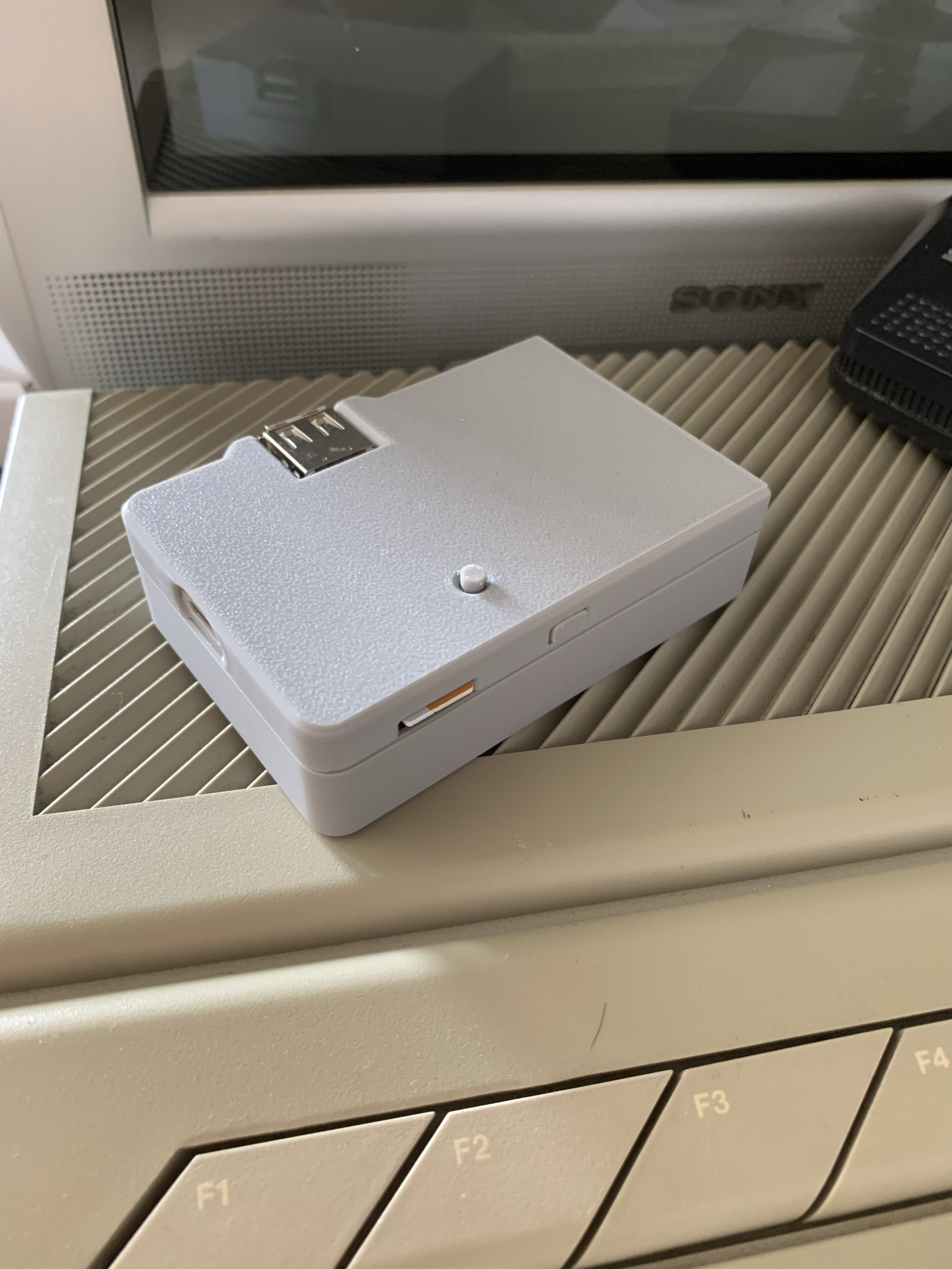 SidecarTridge V3 Shell (with reset button)
