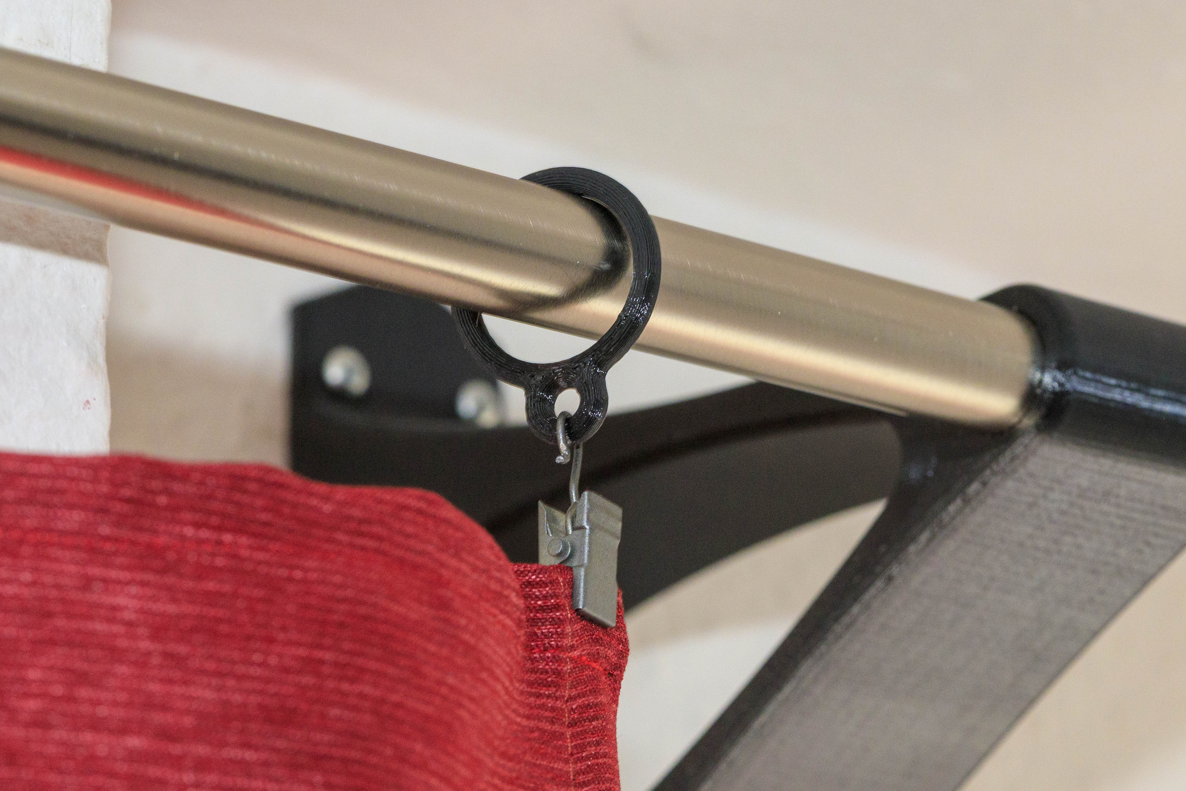 Double O-Ring to hang things on a rod