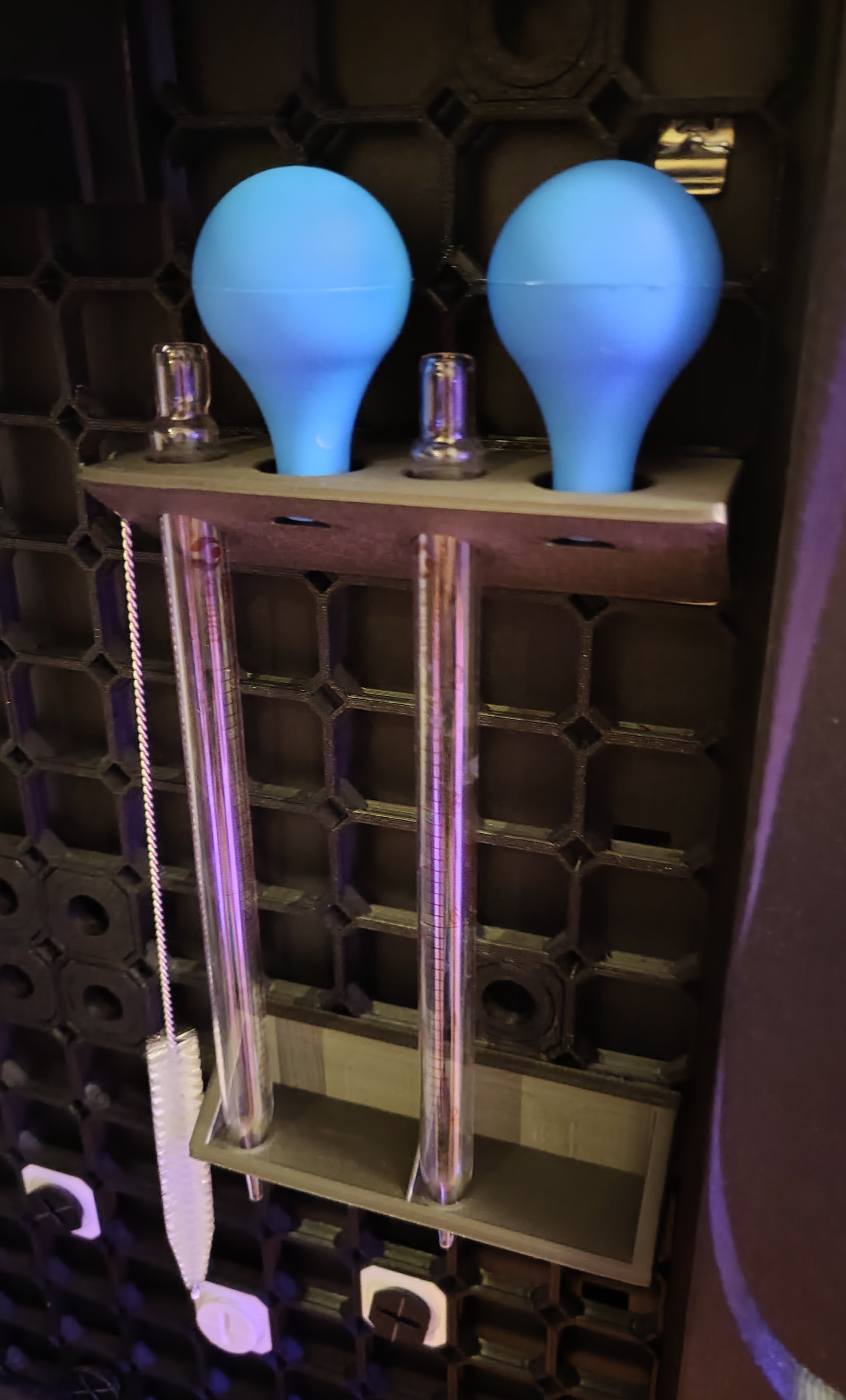 Opengrid volumetric pipette holder 3D model