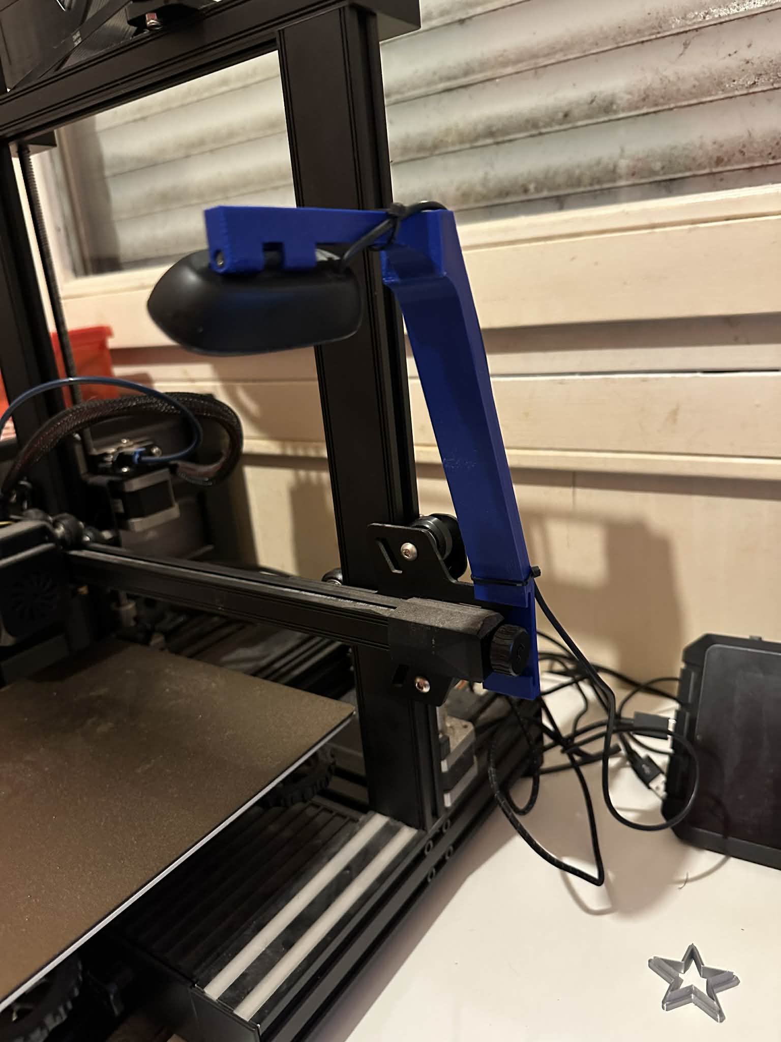 Logitech C270 Tool-Free Camera Mount / Support de Caméra Logitech C270 Sans Outils