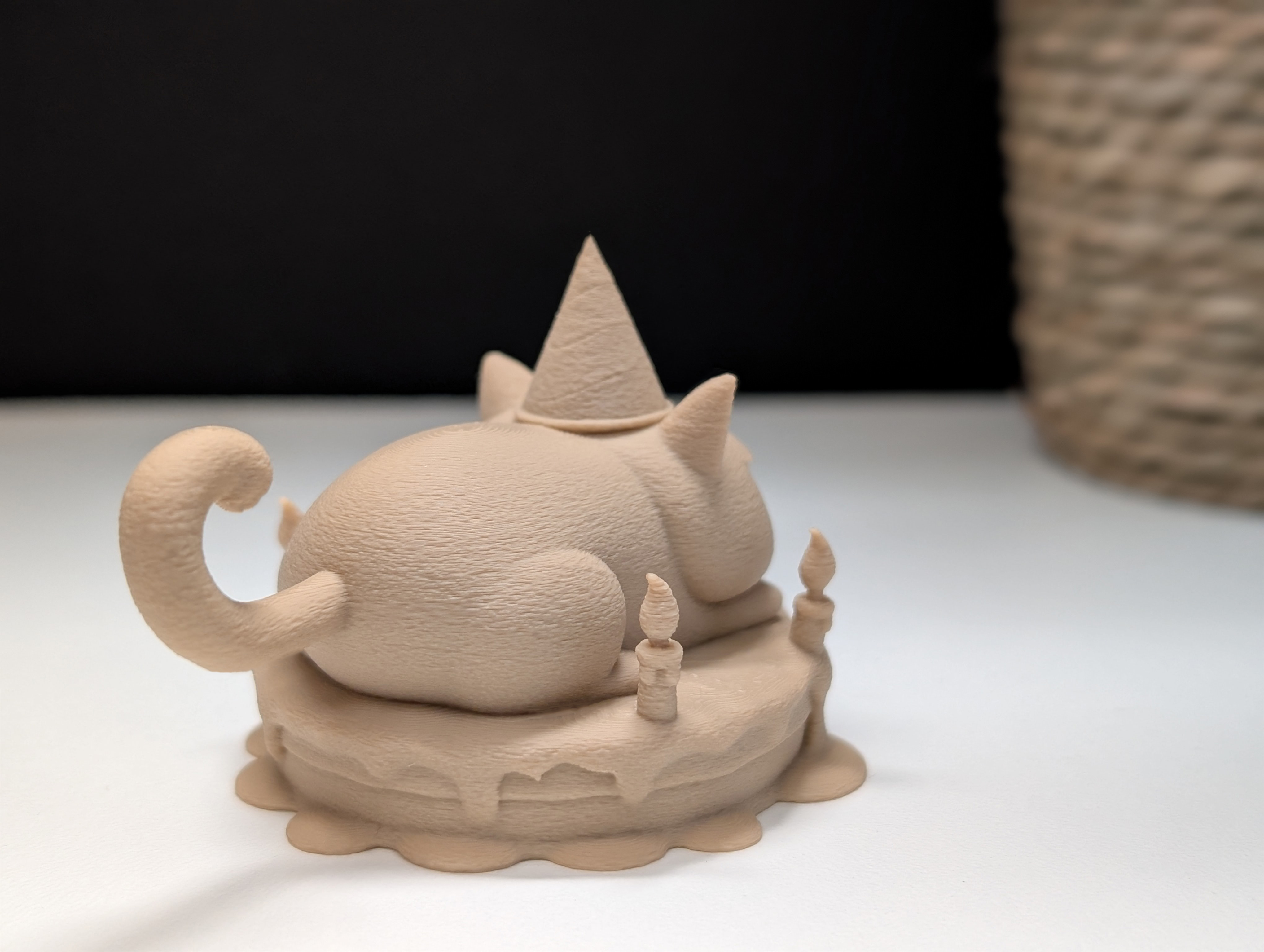 Miniatura 6 do modelo 3D Grumpy Cat on a Cake