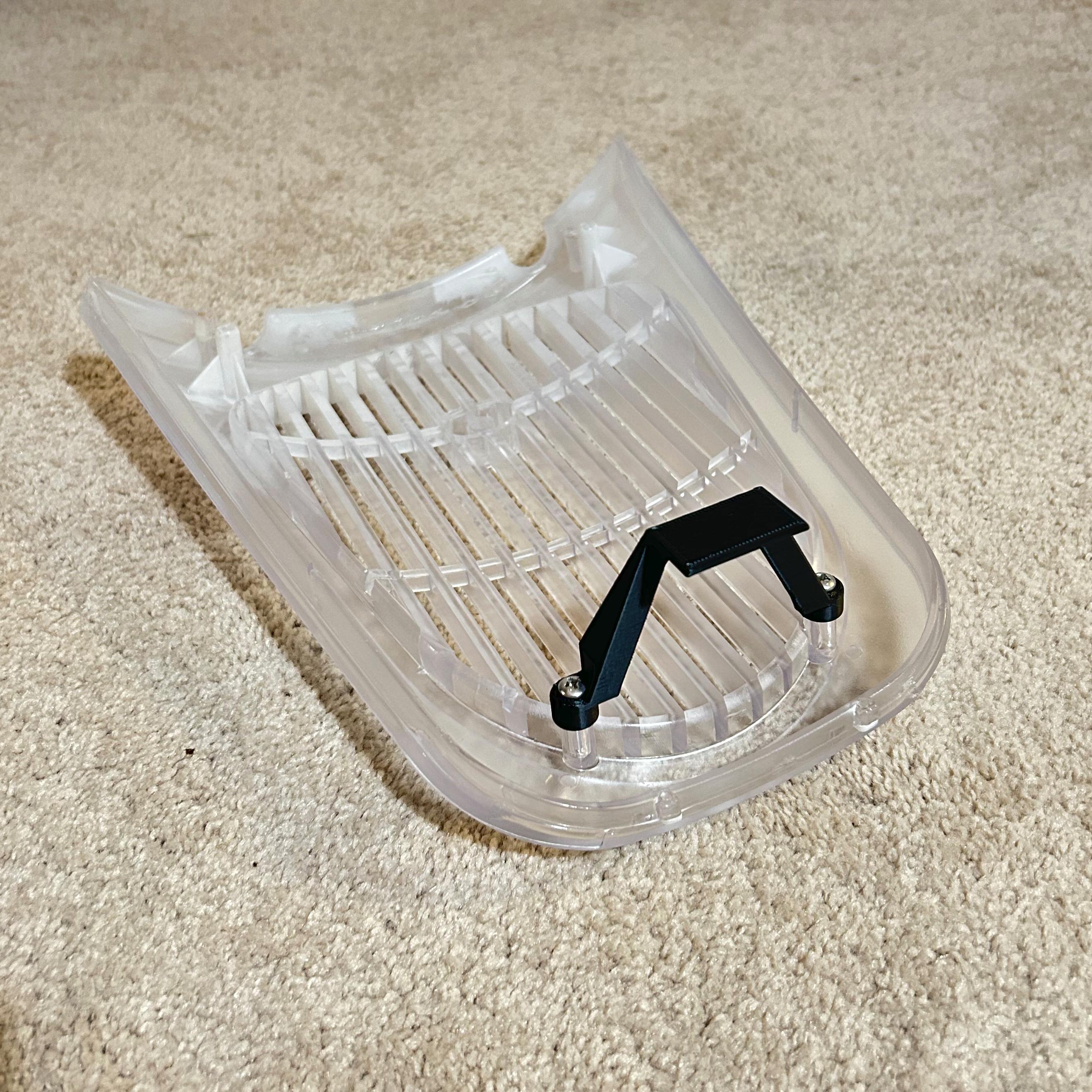 DreamMaker Spas 2013-2018 Weir Grill Foot