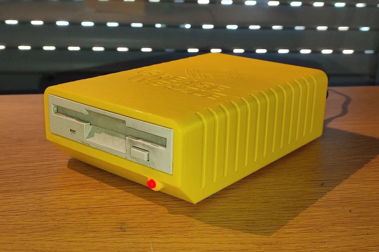 Greaseweazle v4.1 case for 3.5＂ disk drive (improved) by