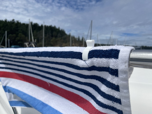 Boat rail clothespin