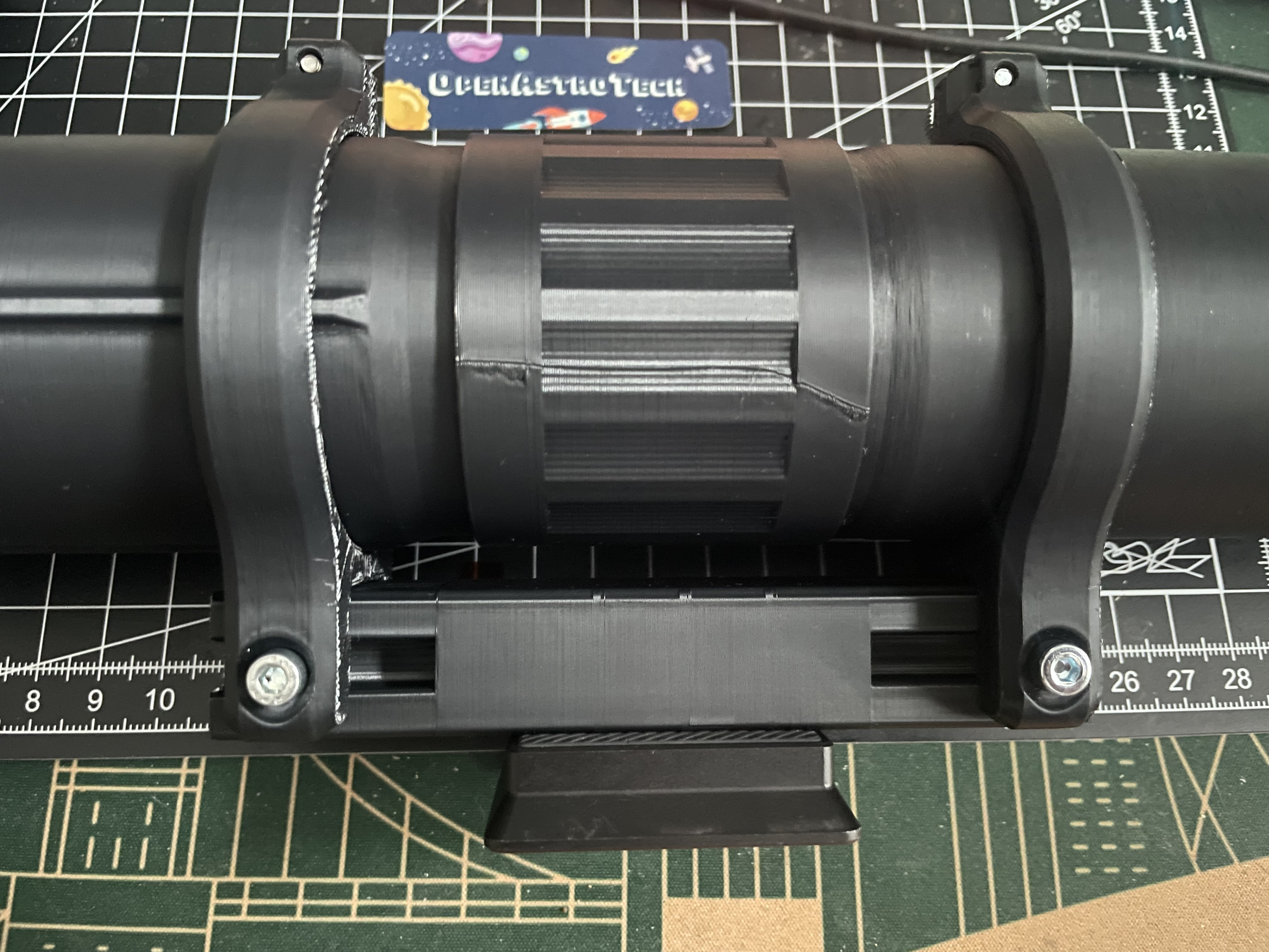 2020 Extrusion with 1/4 20 mounting holes