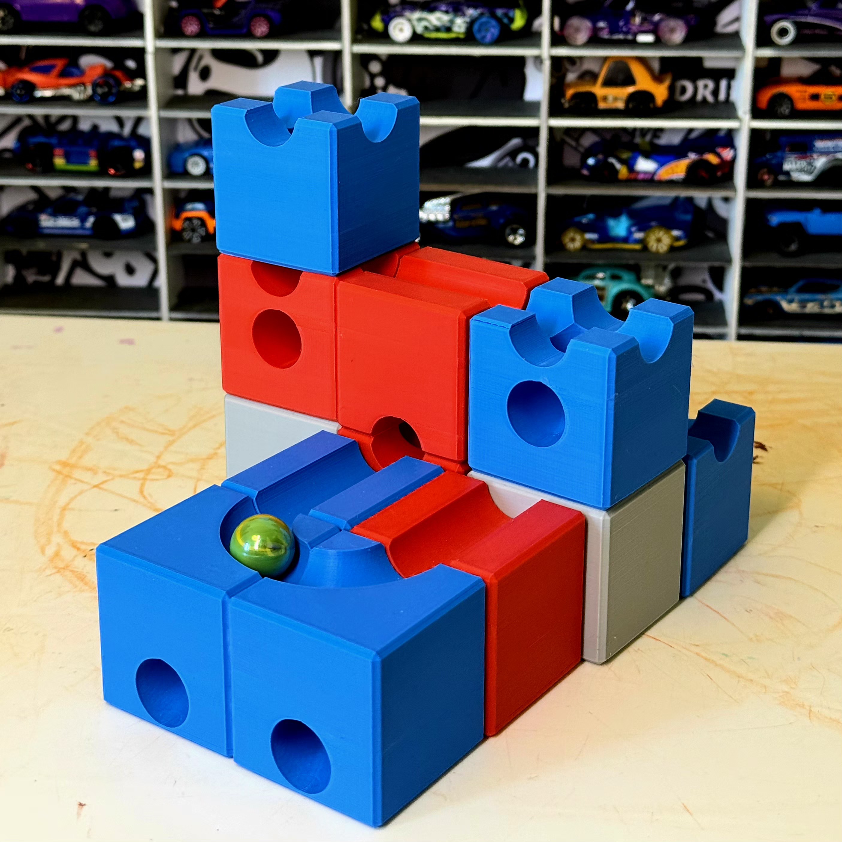 OpenCube – Modular marble run system