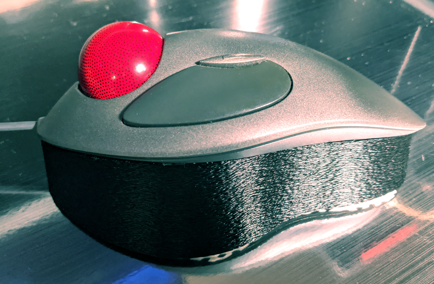 Ergonomic riser for Logitech Marble Mouse (version 2)