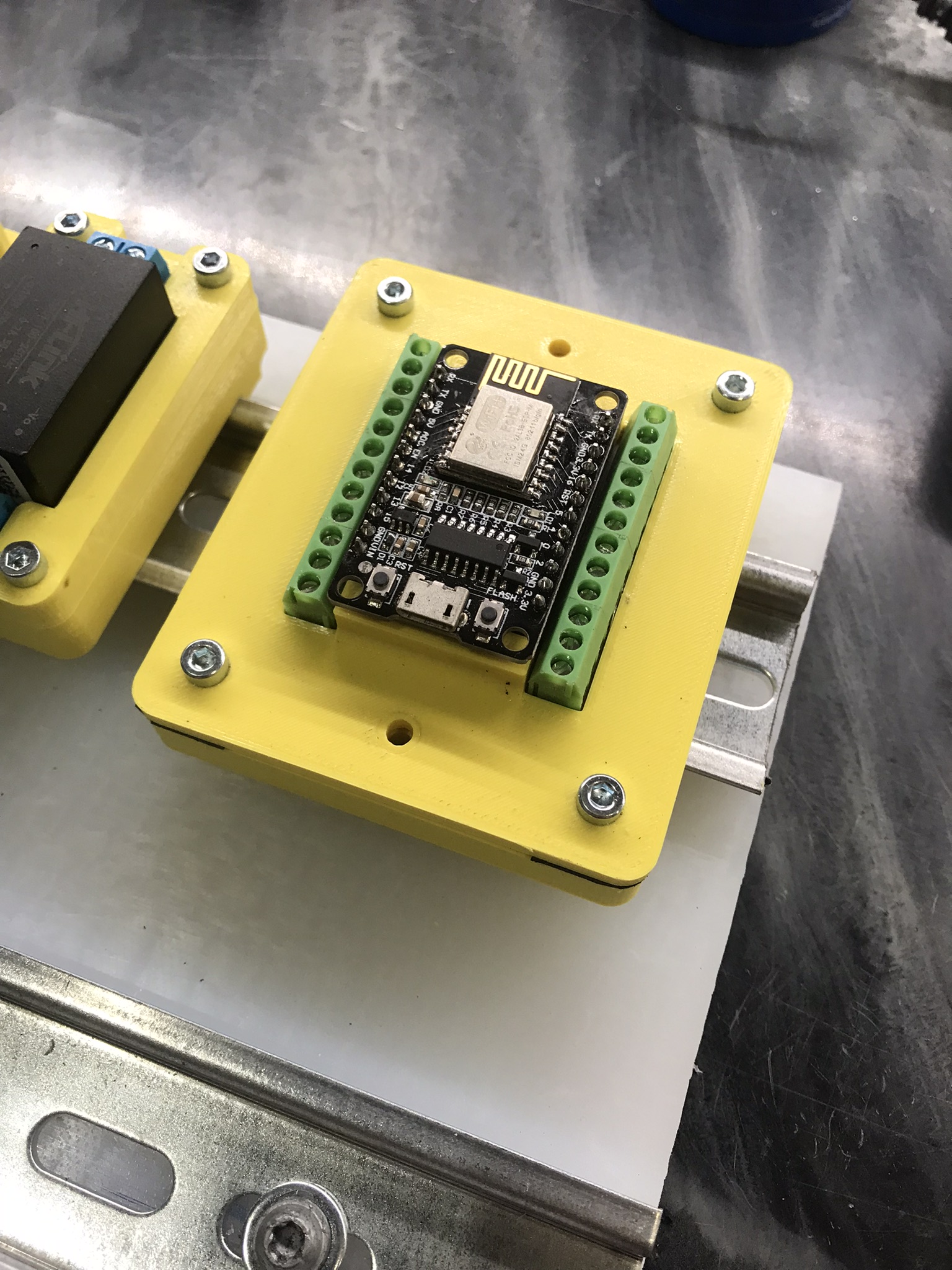 ESP32 24PIN TERMINAL ADAPTER HOLDER for DIN
