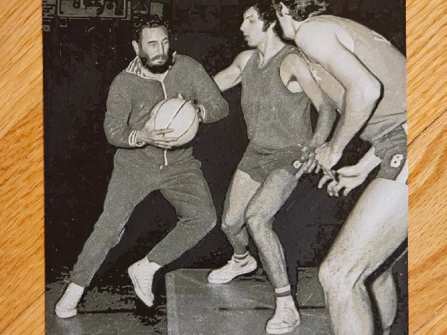 Fidel Castro going hard to the paint hueforge