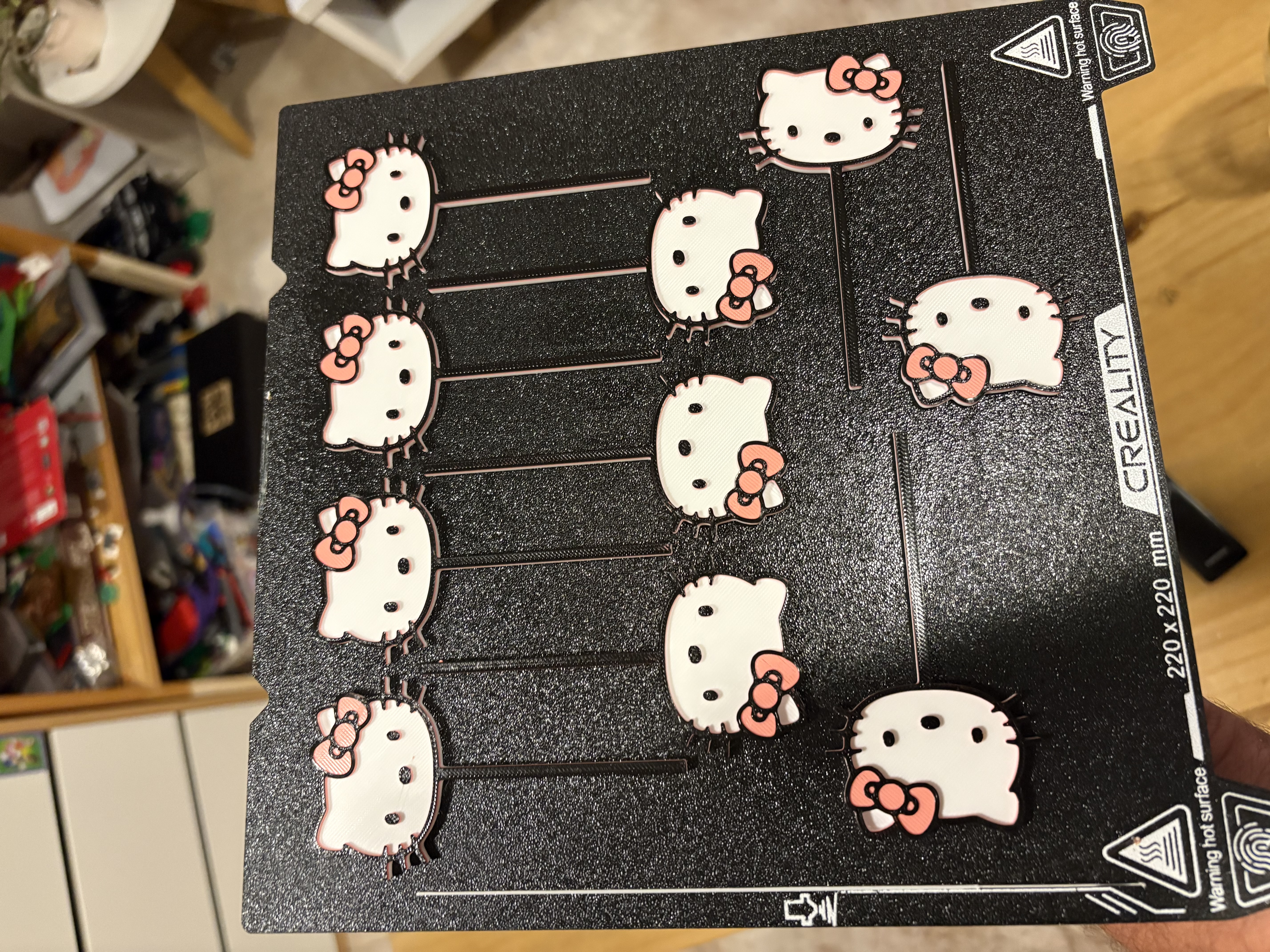 hello kitty cupcake topper