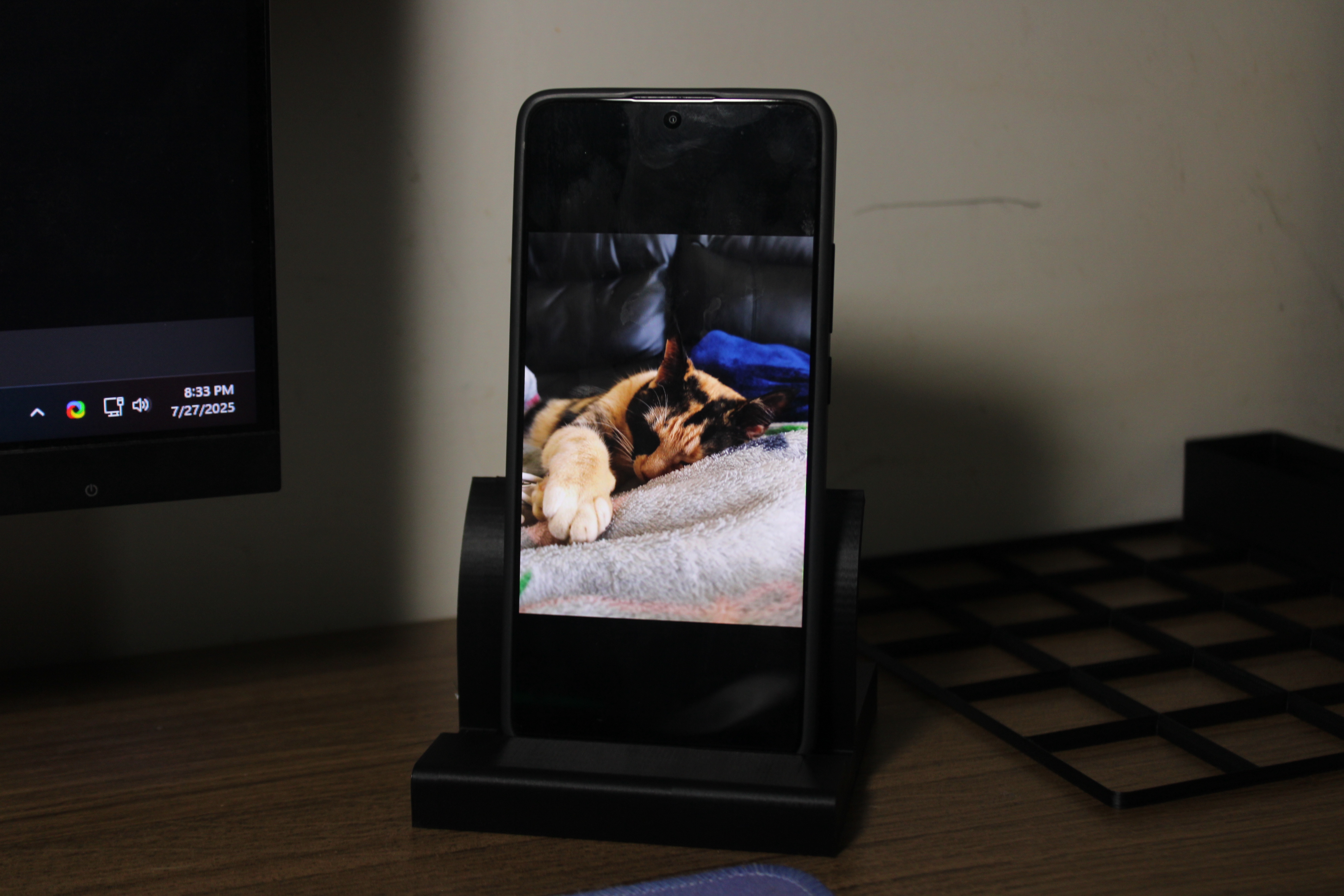 Sleek Minimalist Phone Stand