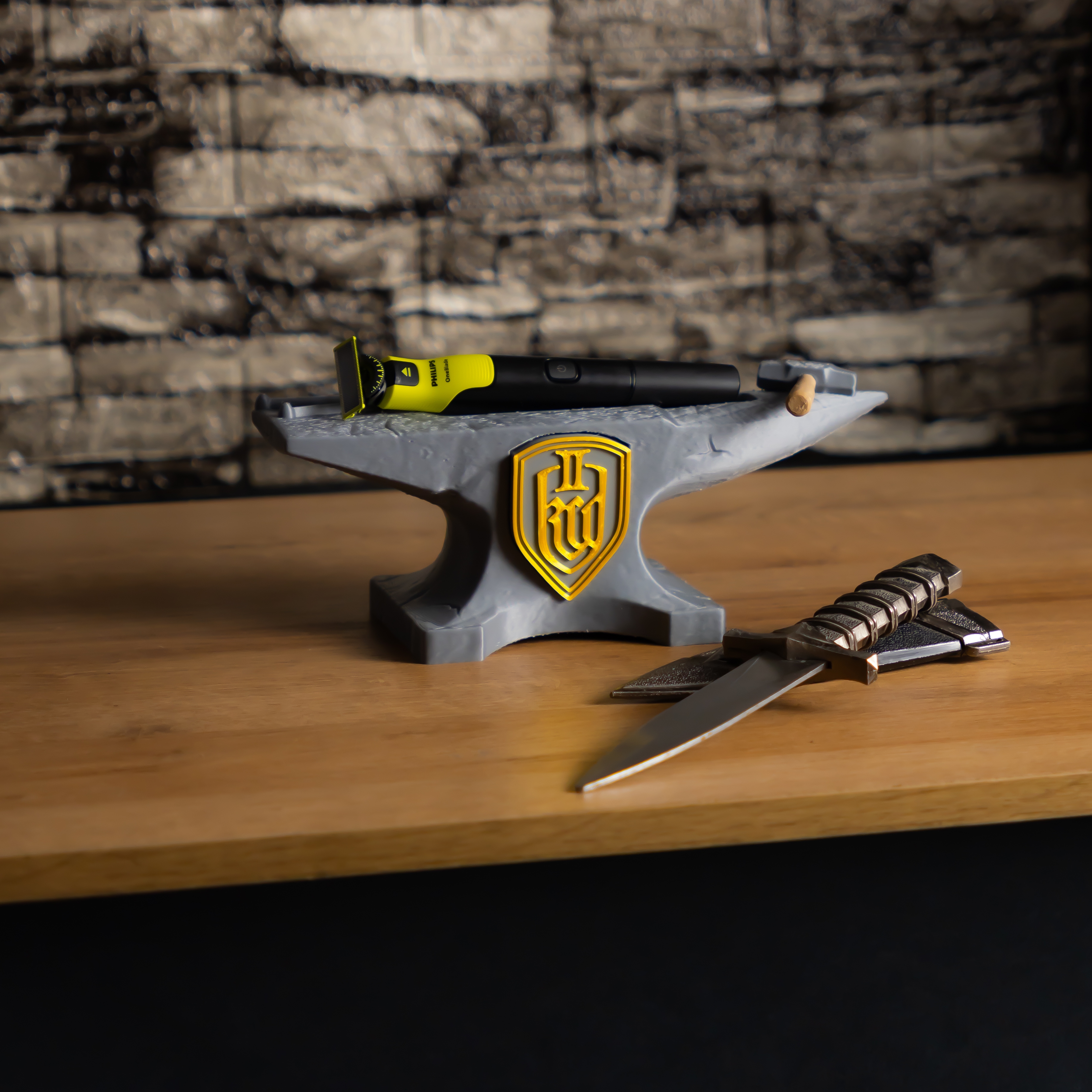 Blacksmith’s Anvil Stand – Philips OneBlade 360 Holder