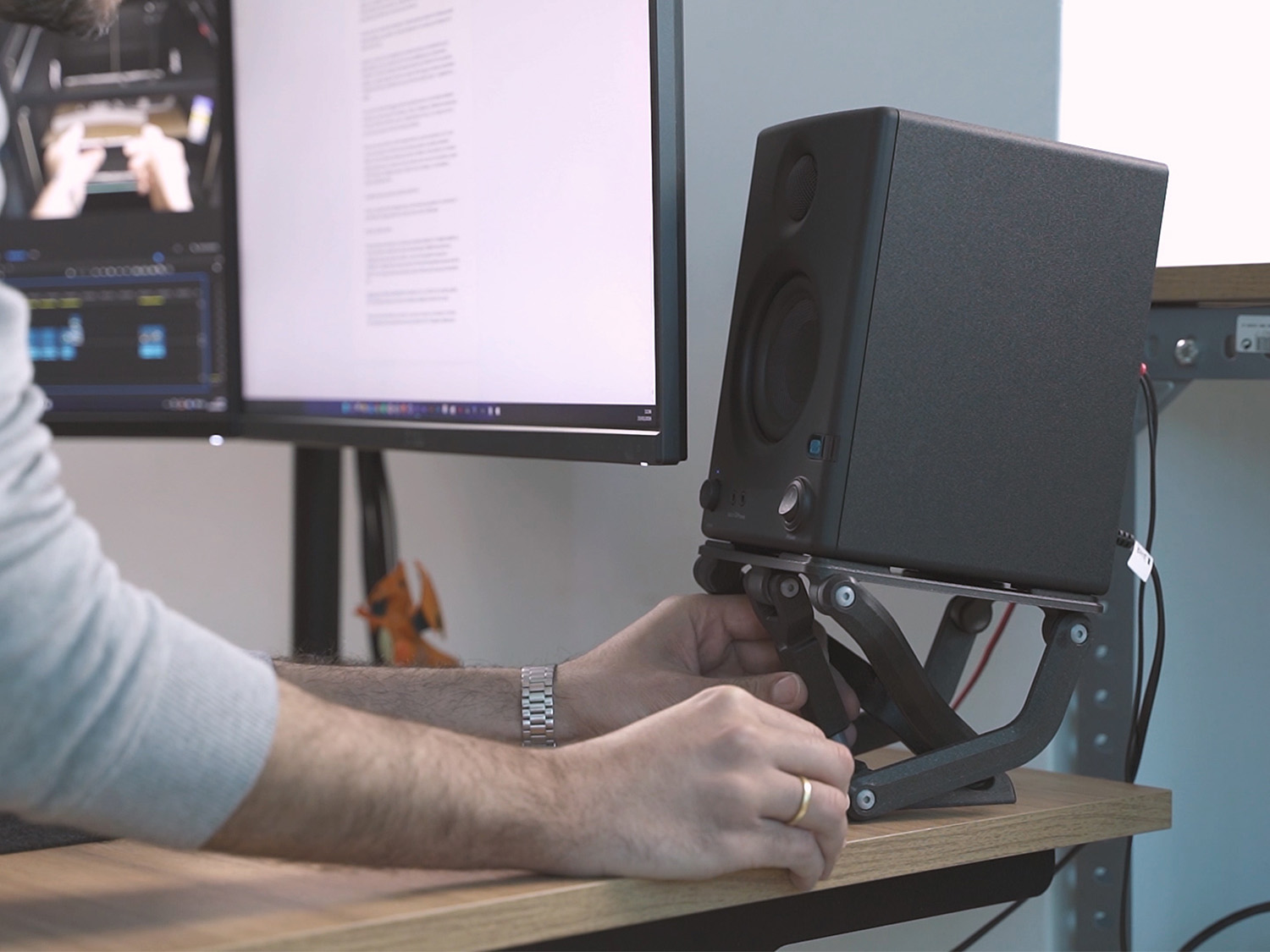 Miniatura 4 do modelo 3D Speaker Stand