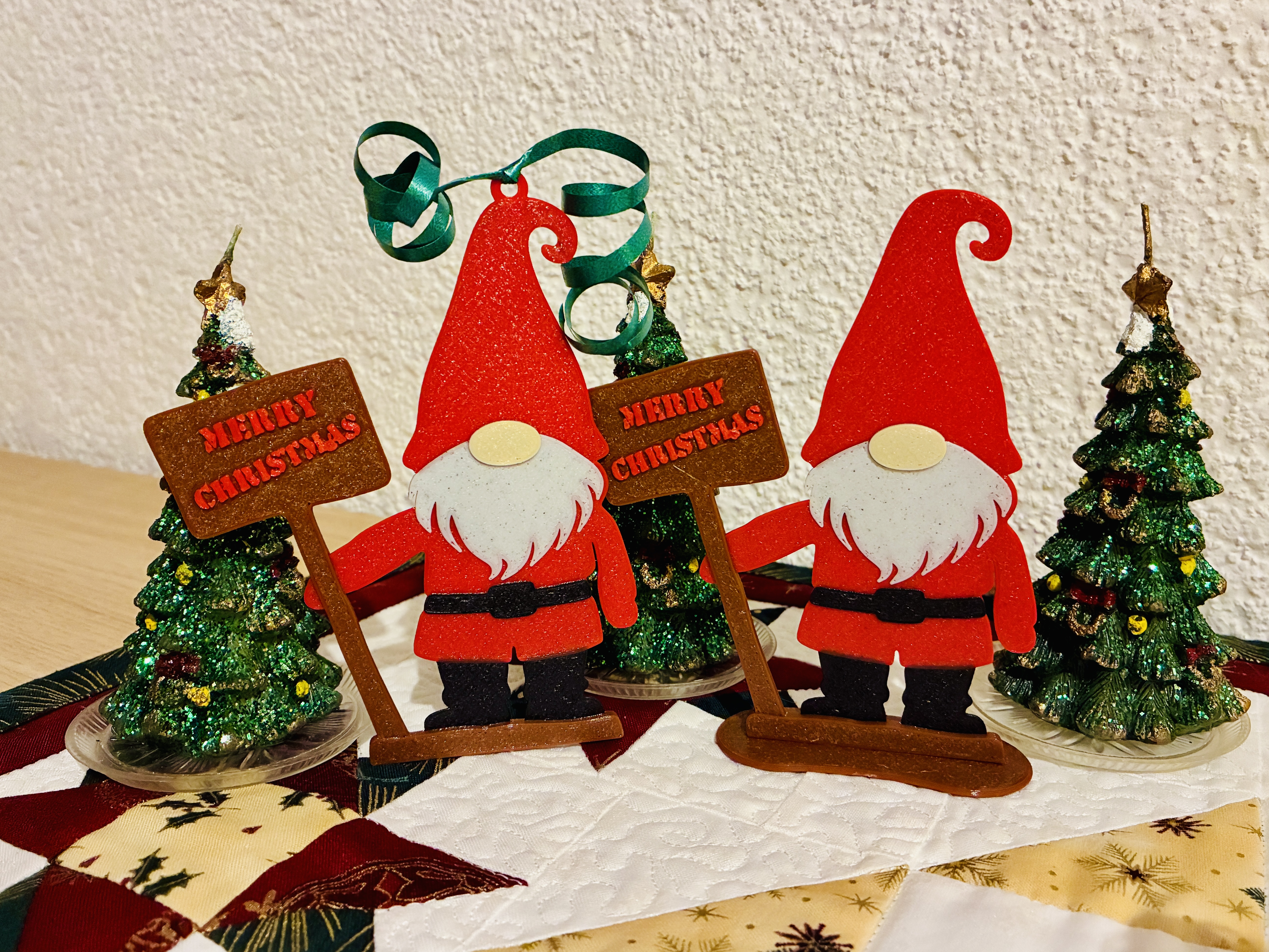 Weihnachts-Wichtel in 2 Versionen - Text änderbar