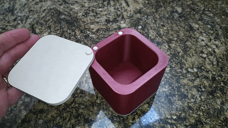 Self-Closing Box