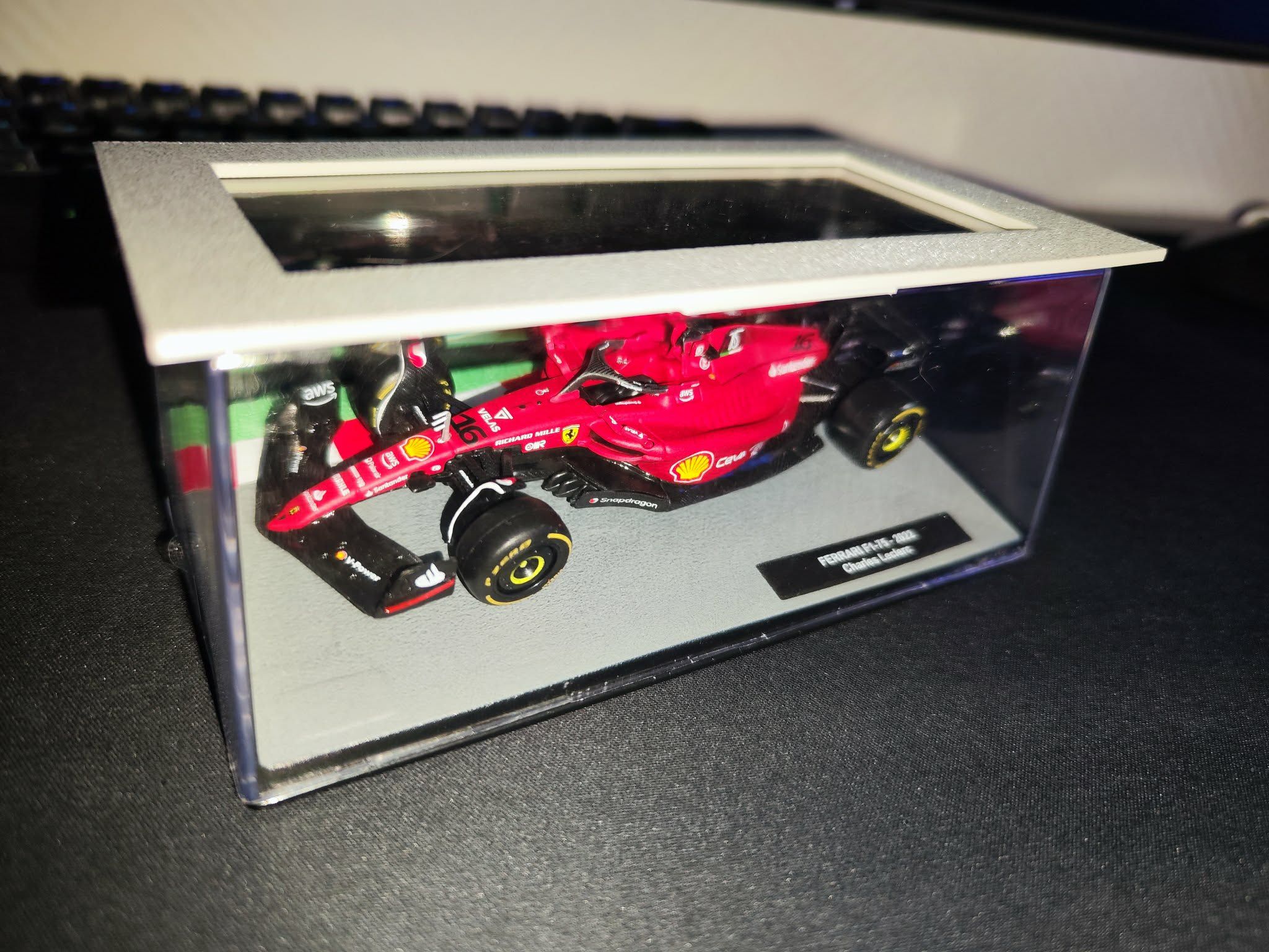 Miniatura 2 do modelo 3D 1:43 model car stand
