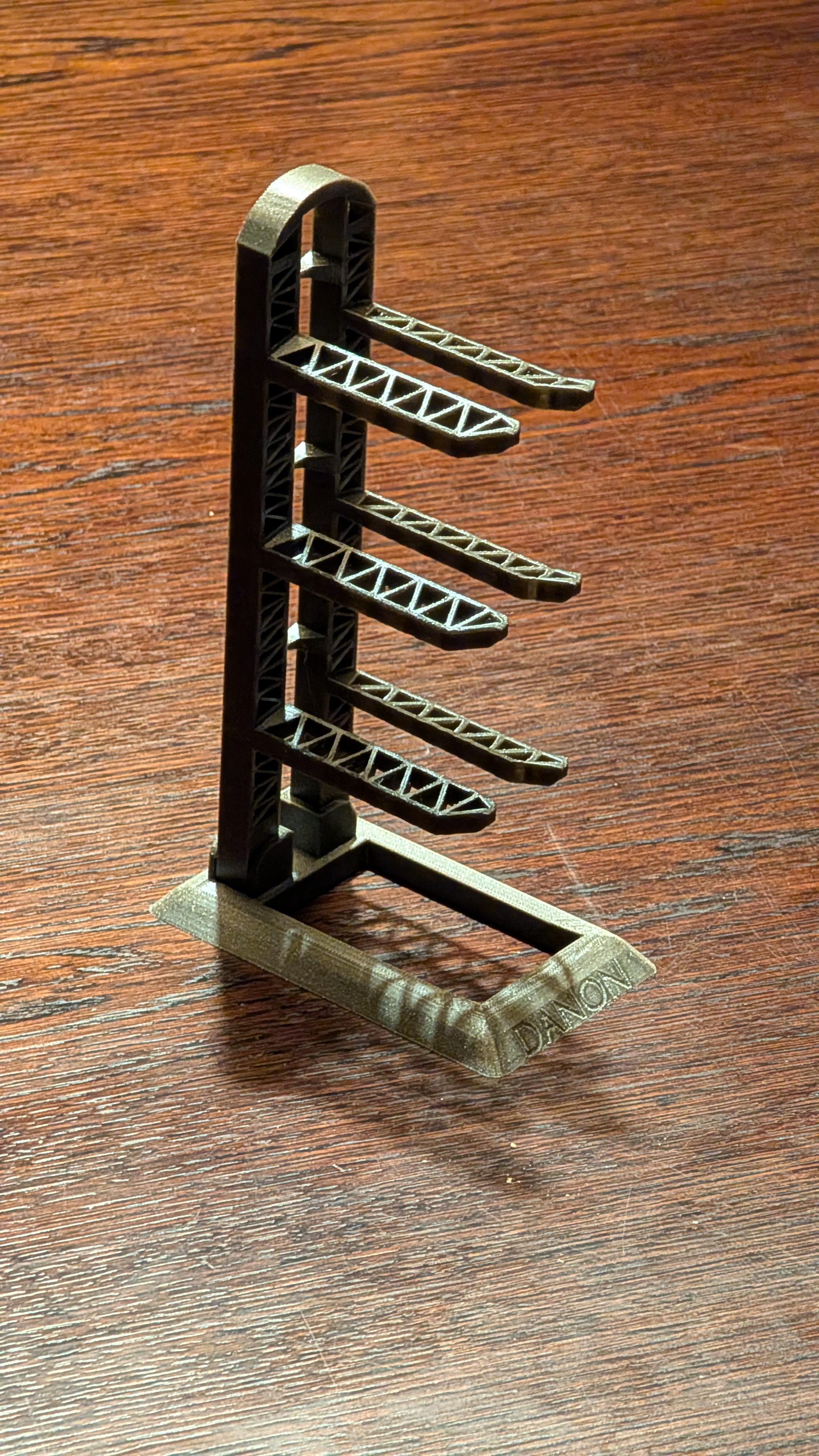 Miniatura 4 do modelo 3D Multi Controller stand